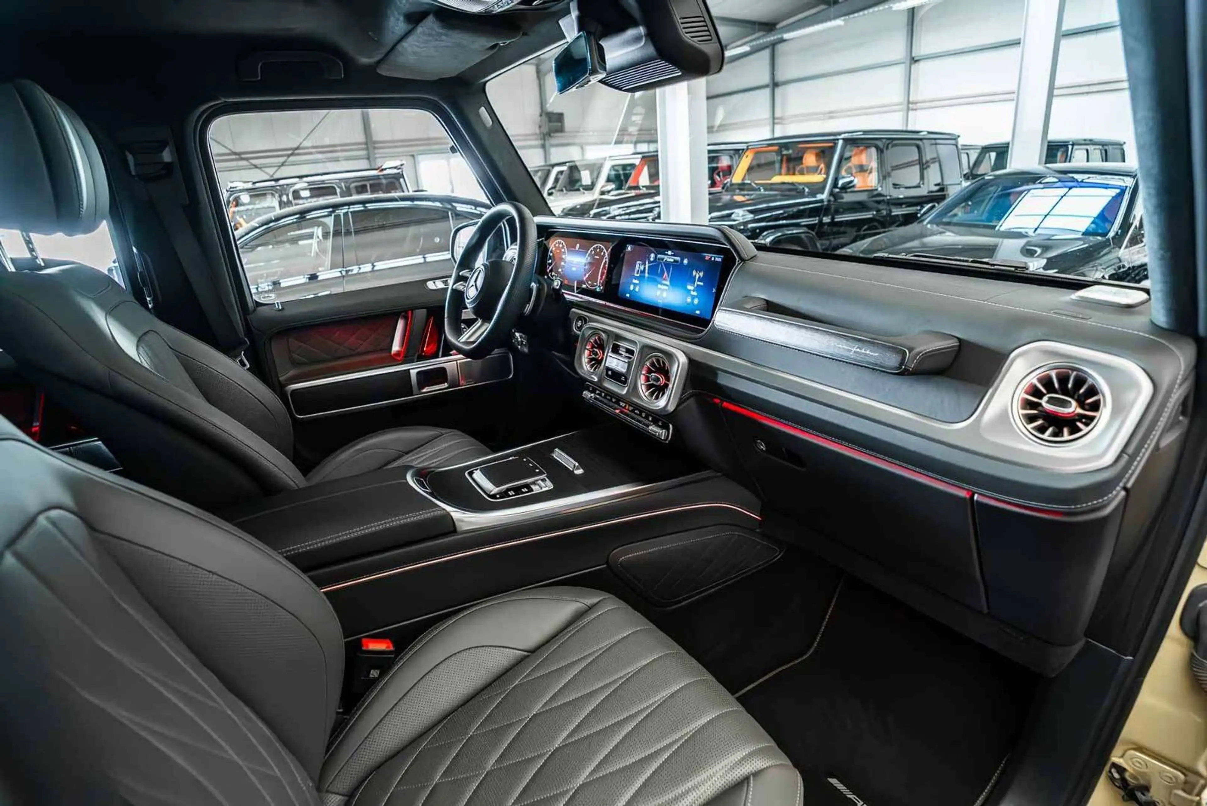 Mercedes-Benz G 500 AMG Line FACELIFT / Superior / Rear DVD — photo 15