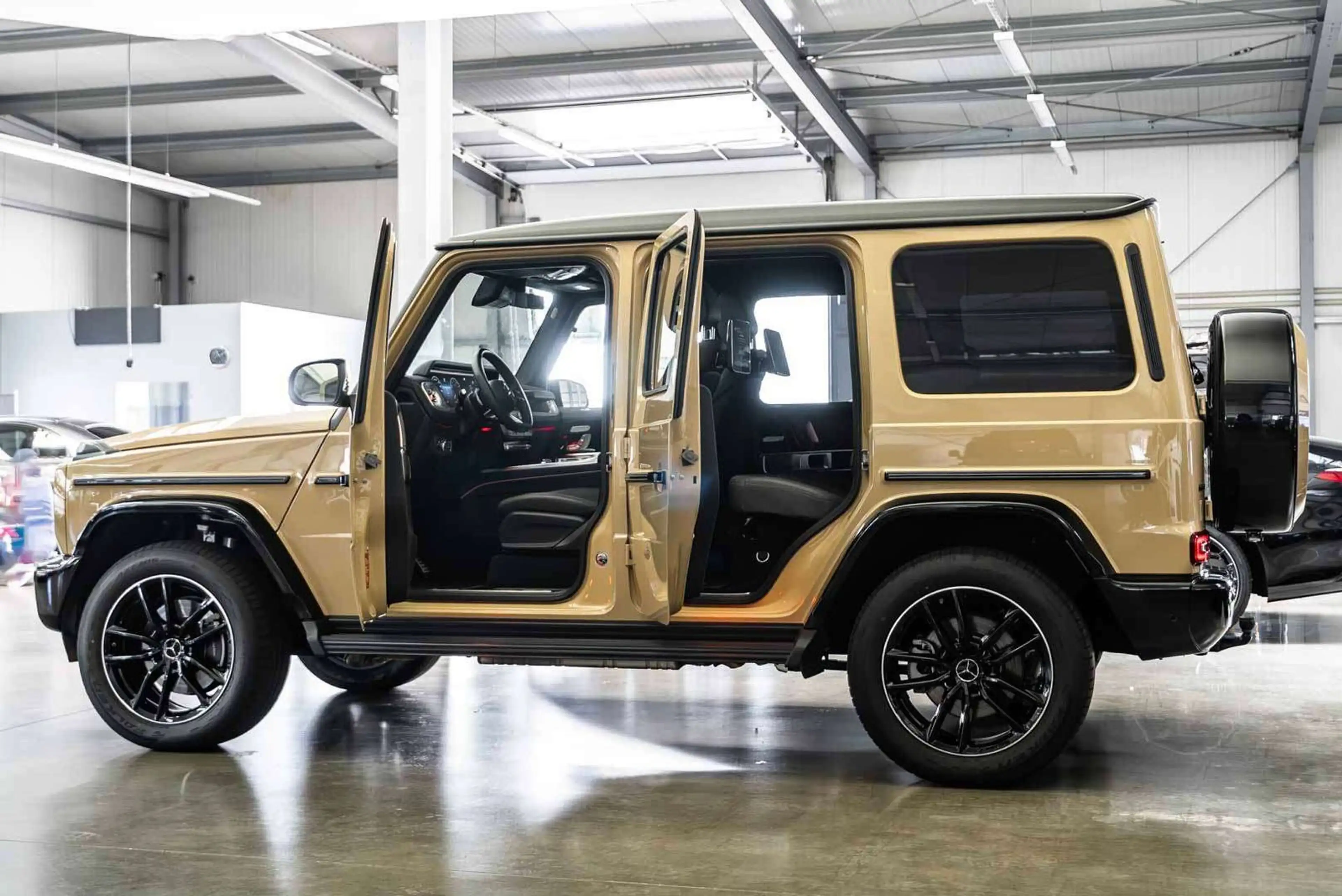 Mercedes-Benz G 500 AMG Line FACELIFT / Superior / Rear DVD — photo 8