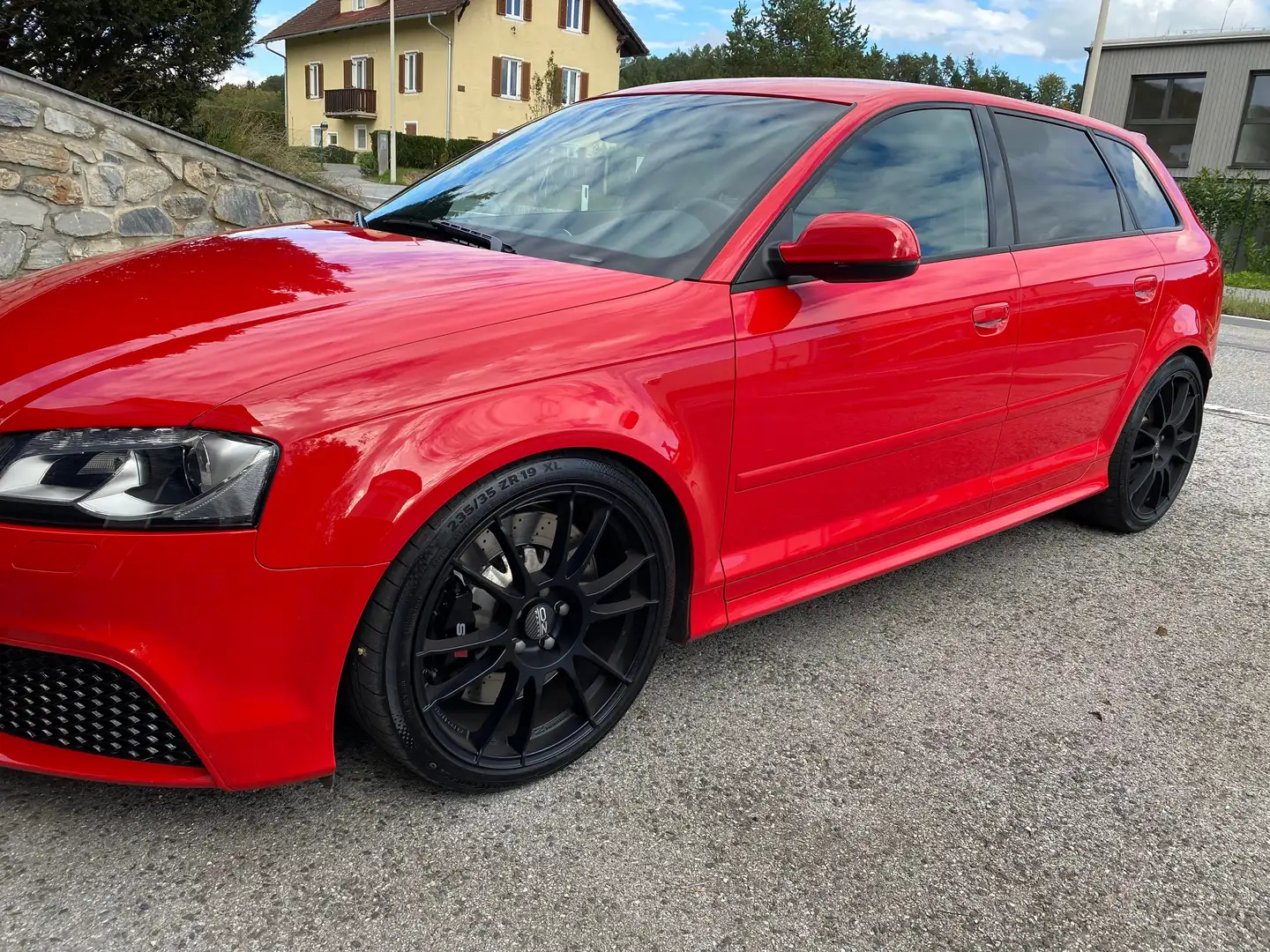 Audi RS3 A3 SB 2,5 TFSI quattro S-tronic Červená - 2