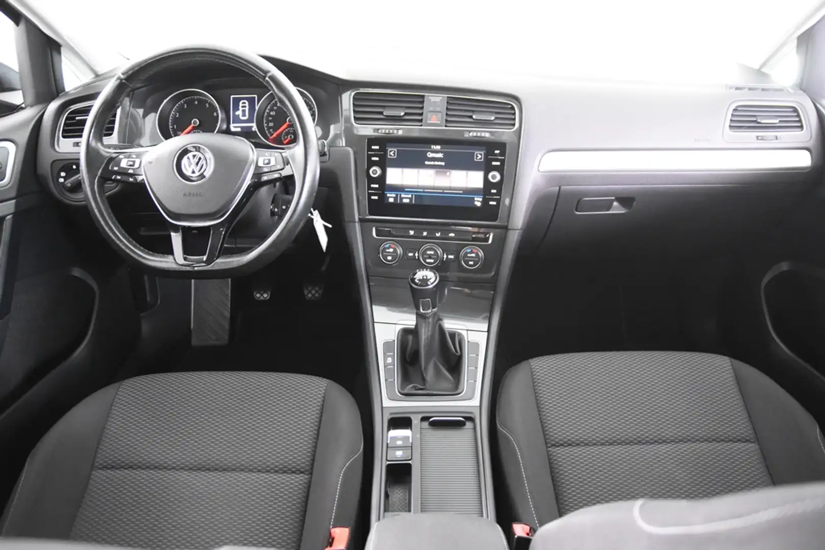 Volkswagen Golf 1.0 TSI Comfortline *Navigatie*Airco*Carplay* Grijs - 2