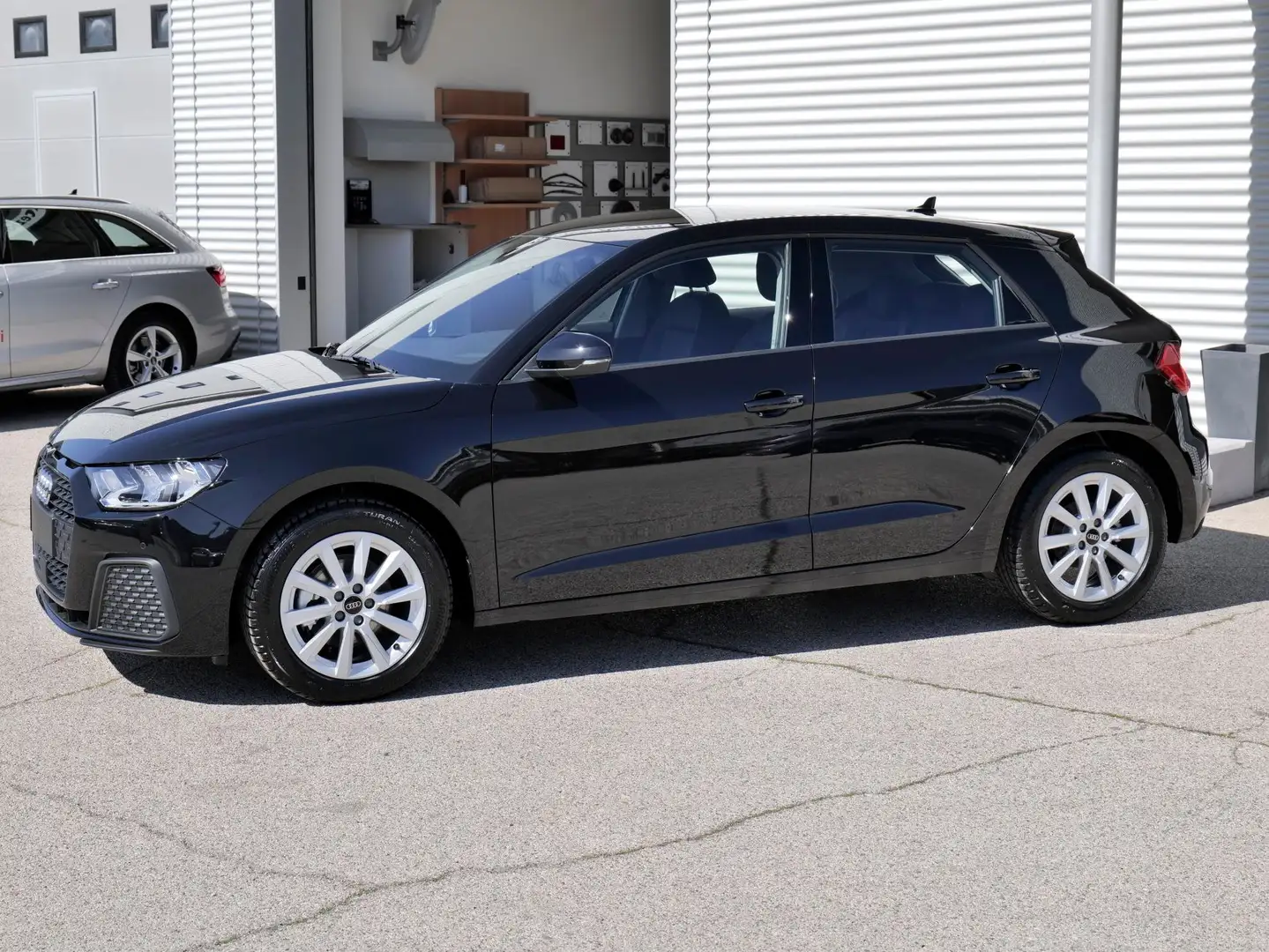 Audi A1 Sportback 1.0 (30) Tfsi 116cv Business Nero - 2