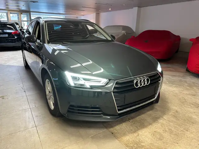 Audi A4 A4 Avant 2.0 CNG *check engine*