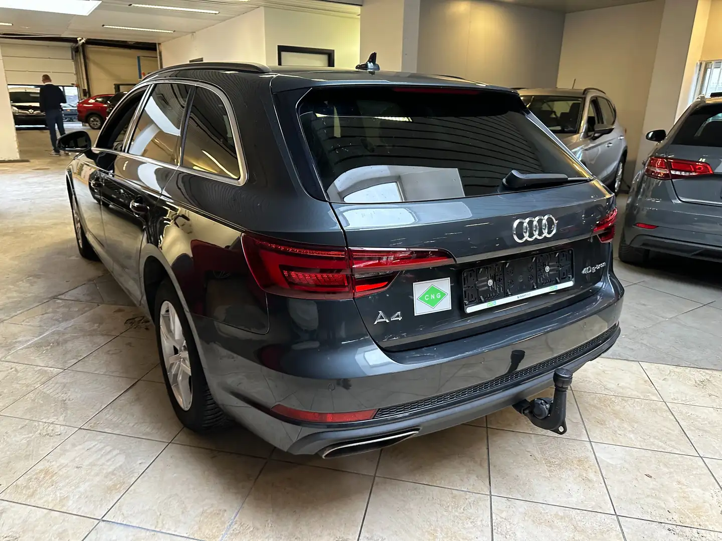 Audi A4 A4 Avant 2.0 CNG *check engine* Grijs - 2