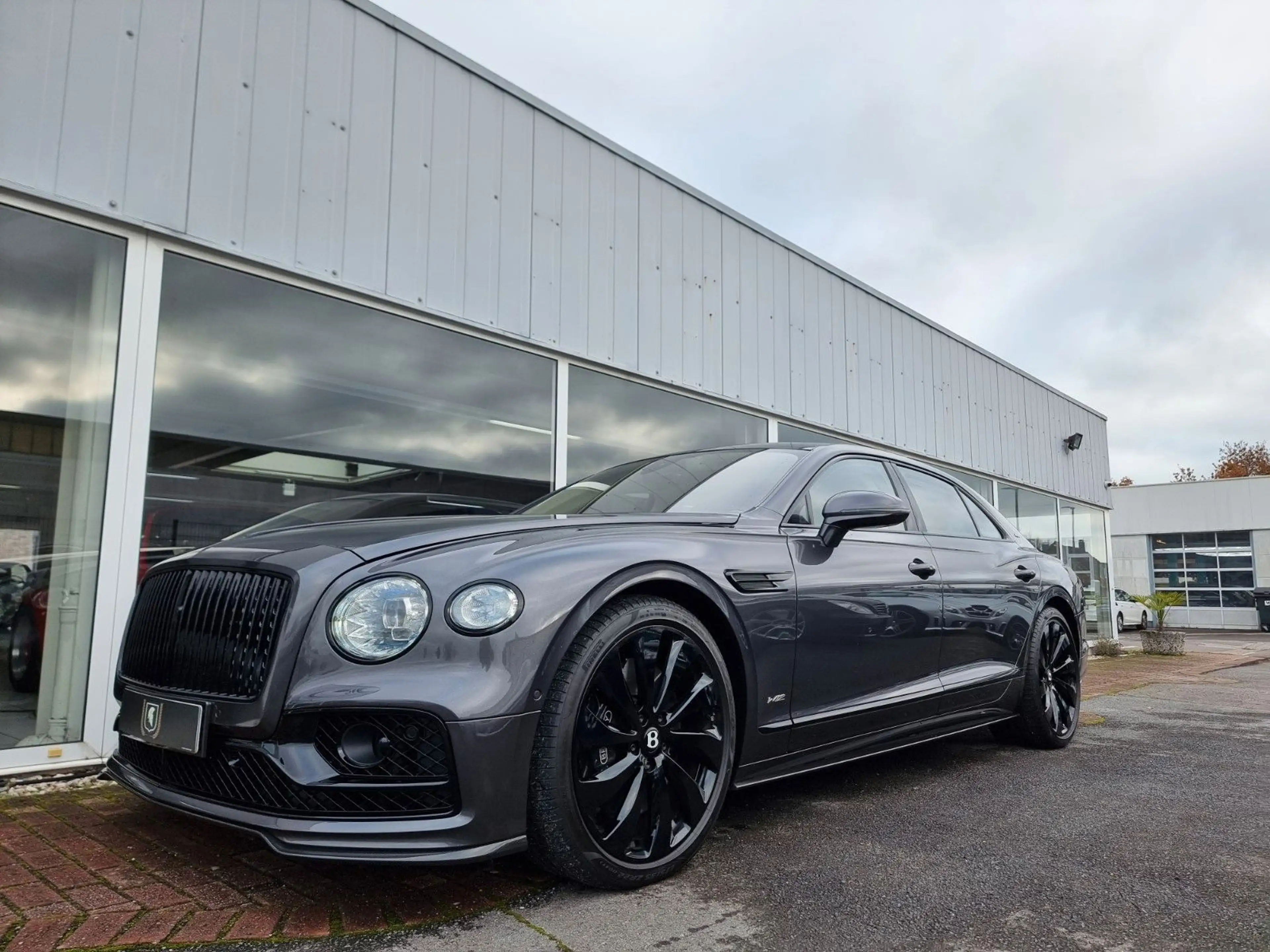 Bentley Flying Spur 6.0 W12/Full options/UPE 340tEur/1A