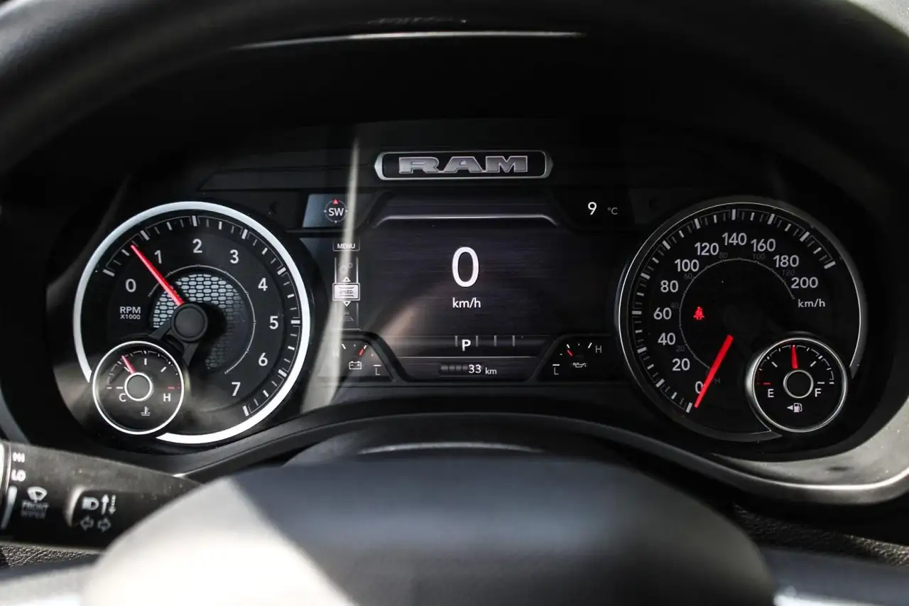 RAM 1500 снимка RAM 1500