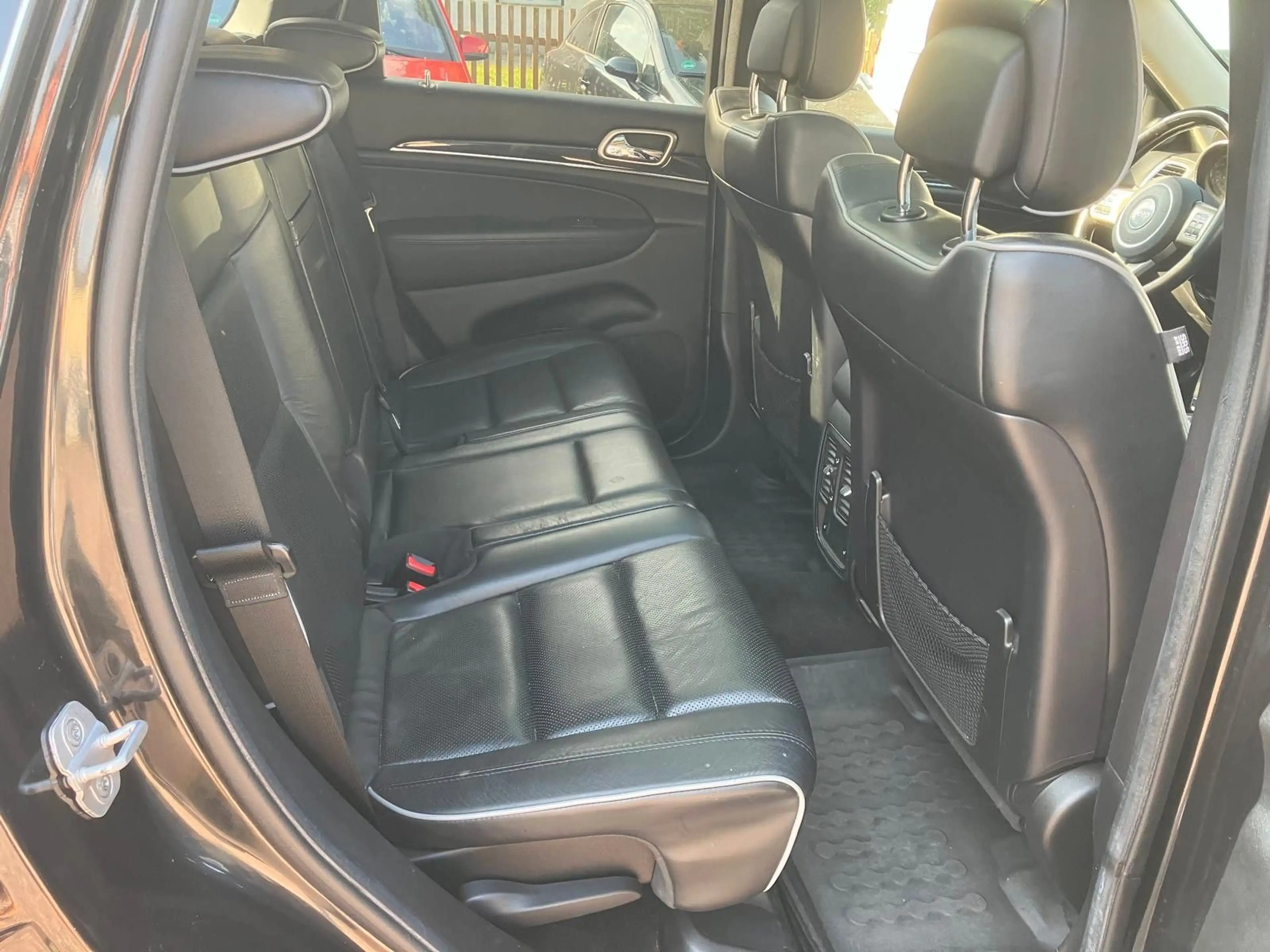 Jeep Grand Cherokee 3.0 CRD Overland — photo 8