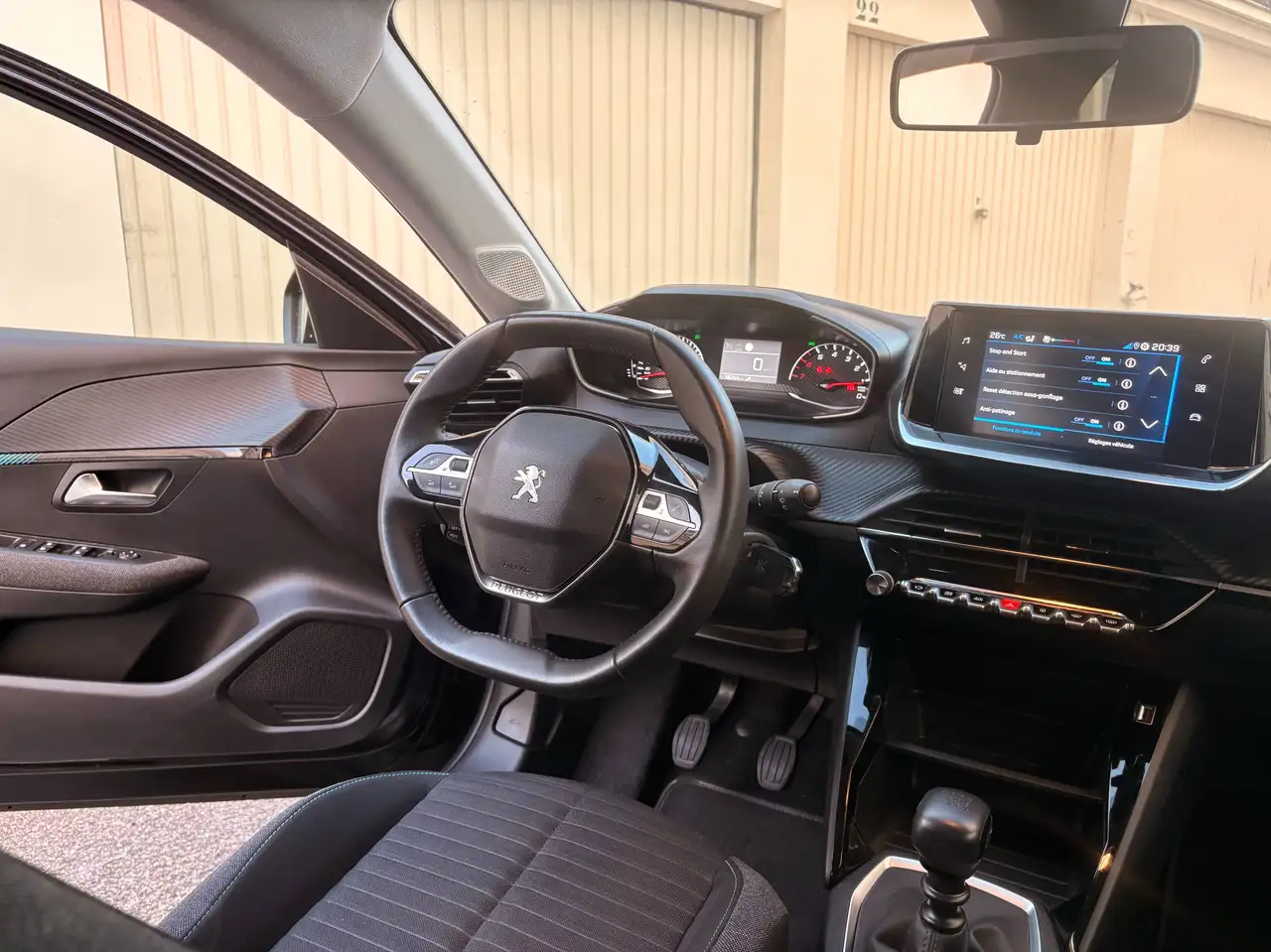 Peugeot 208 208 — photo 5