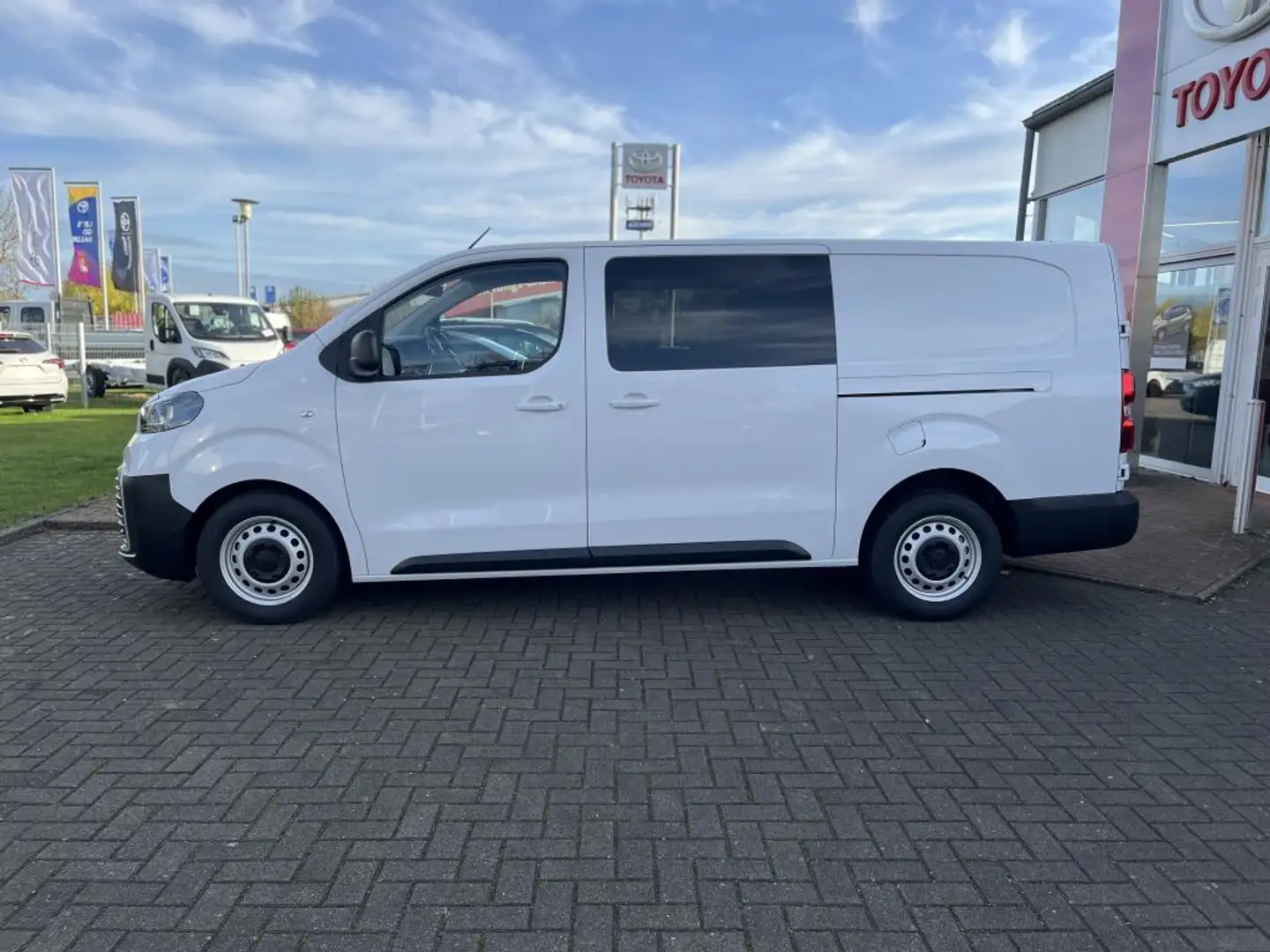 Toyota Proace 2,0-l-D-4D L2 Select - 2