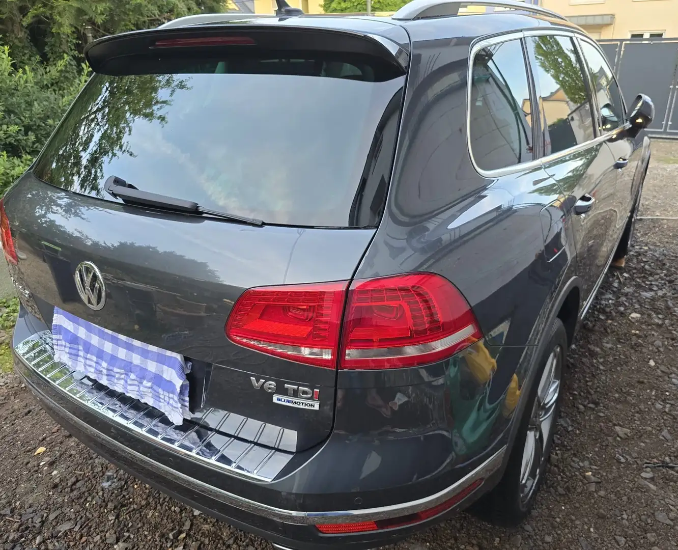 Volkswagen Touareg Touareg 3.0 V6 TDI SCR Blue Motion DPF Automatik Grau - 2