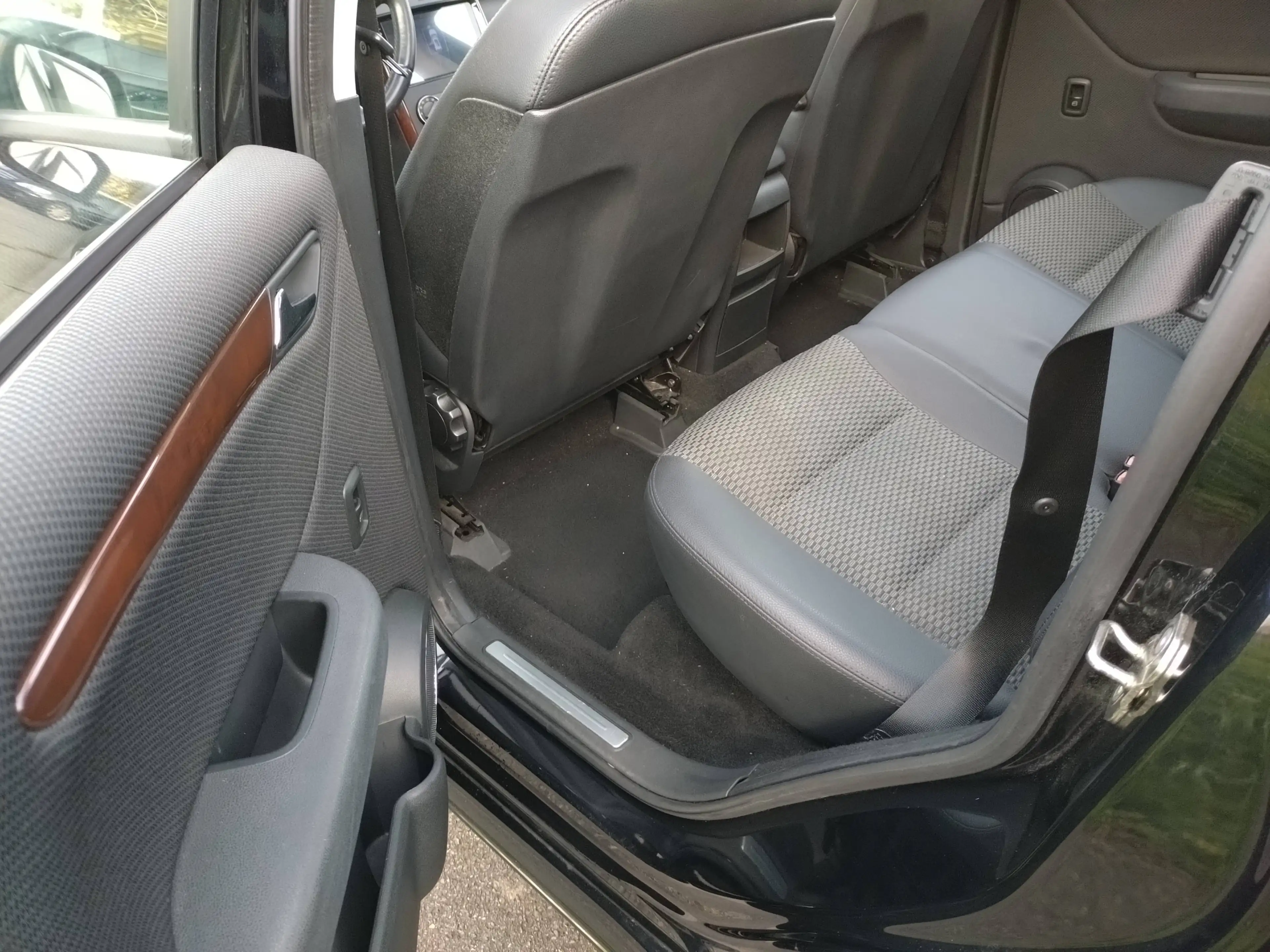Mercedes-Benz A 170 A 170 +Aut+2Hd+Navi+AHK+Kam+SHZ+Panorama+Temp — photo 7