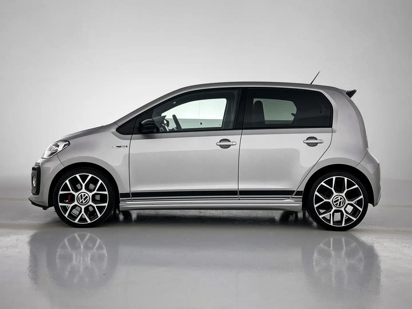 Volkswagen up! 1.0 TSI GTI | ACHTERUITRIJCAMERA | STOELVERWARMING Grijs - 2