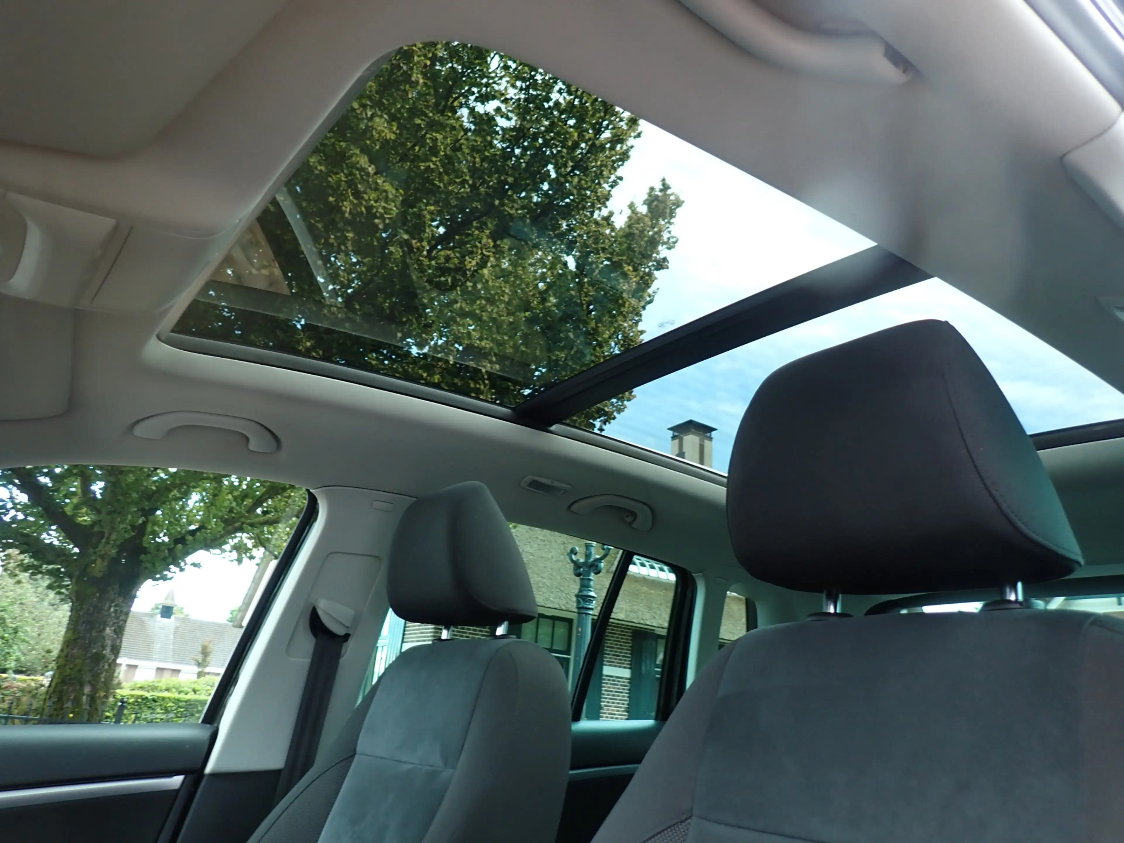 Volkswagen Tiguan 1.4 TSI Sport&Style / SCHUIFKANTEL-DAK / CRUISE / — photo 9