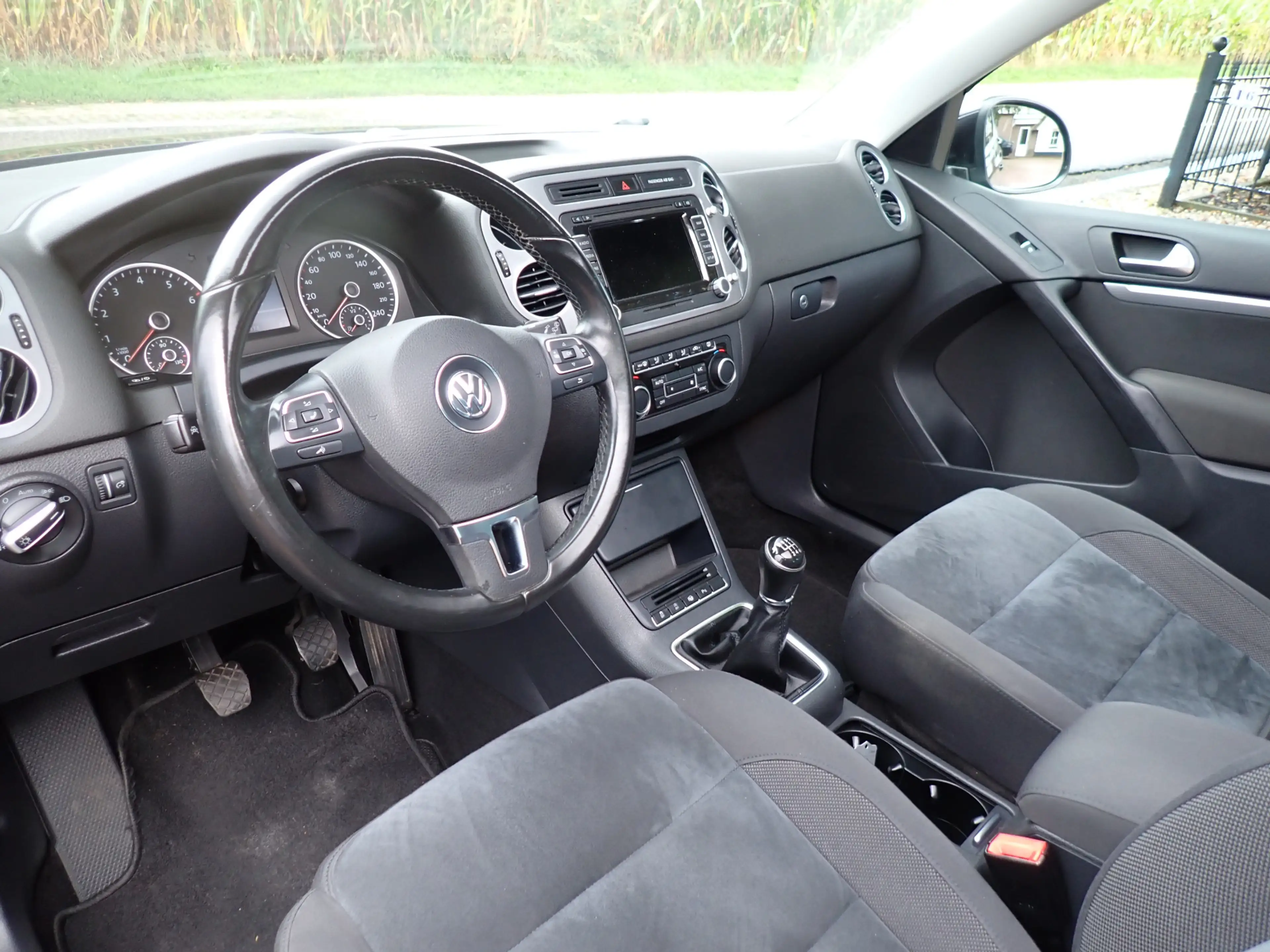 Volkswagen Tiguan 1.4 TSI Sport&Style / SCHUIFKANTEL-DAK / CRUISE / — photo 11