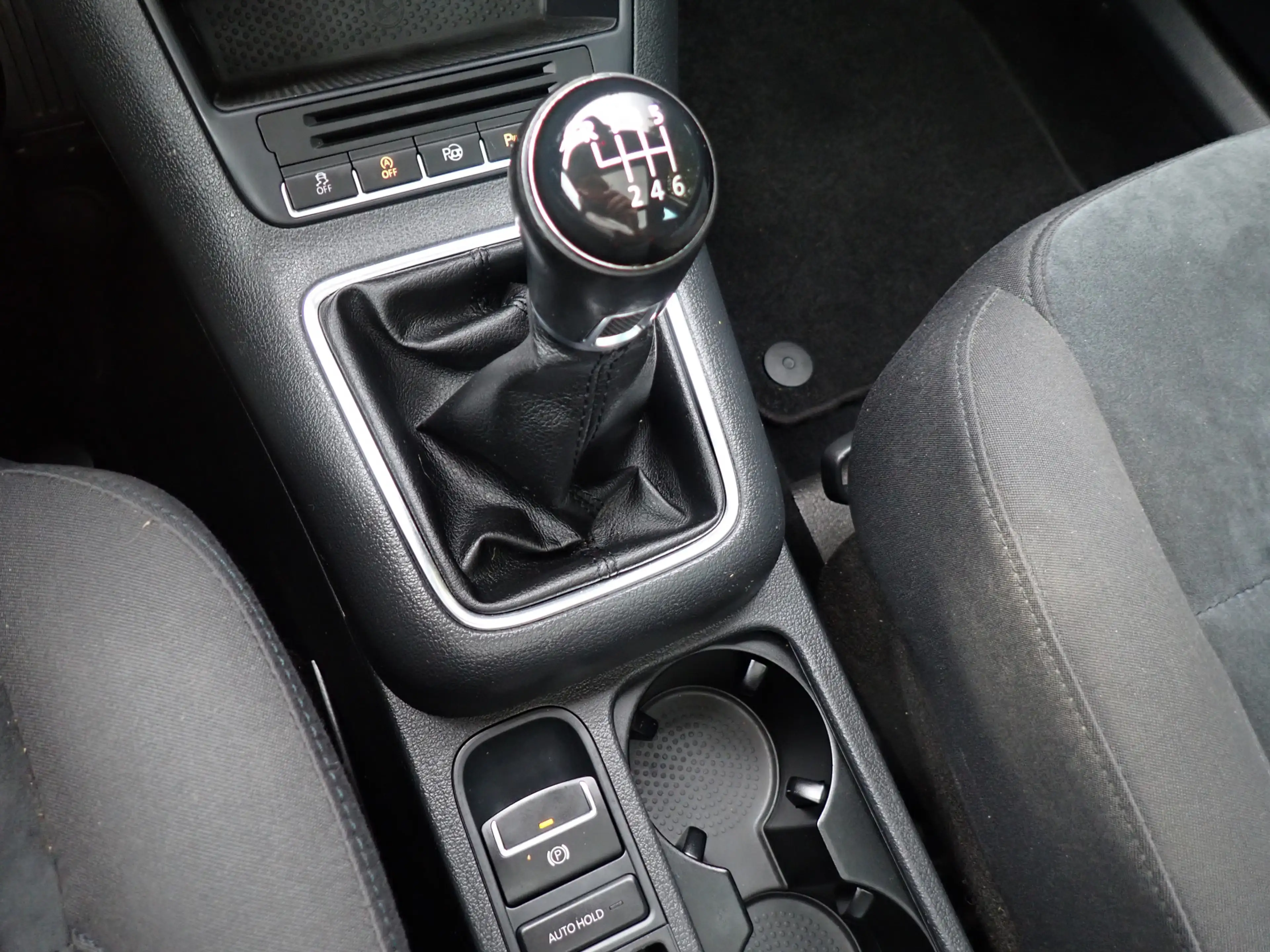 Volkswagen Tiguan 1.4 TSI Sport&Style / SCHUIFKANTEL-DAK / CRUISE / — photo 28