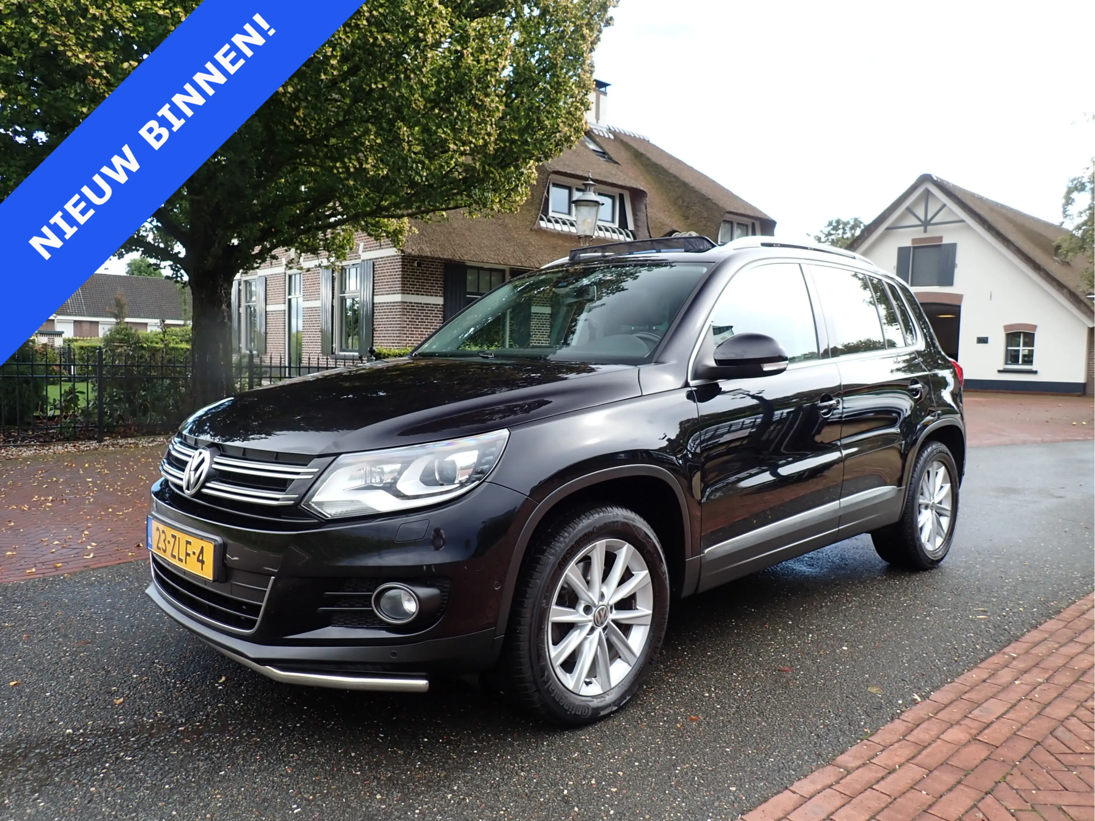 Volkswagen Tiguan 1.4 TSI Sport&Style / SCHUIFKANTEL-DAK / CRUISE /
