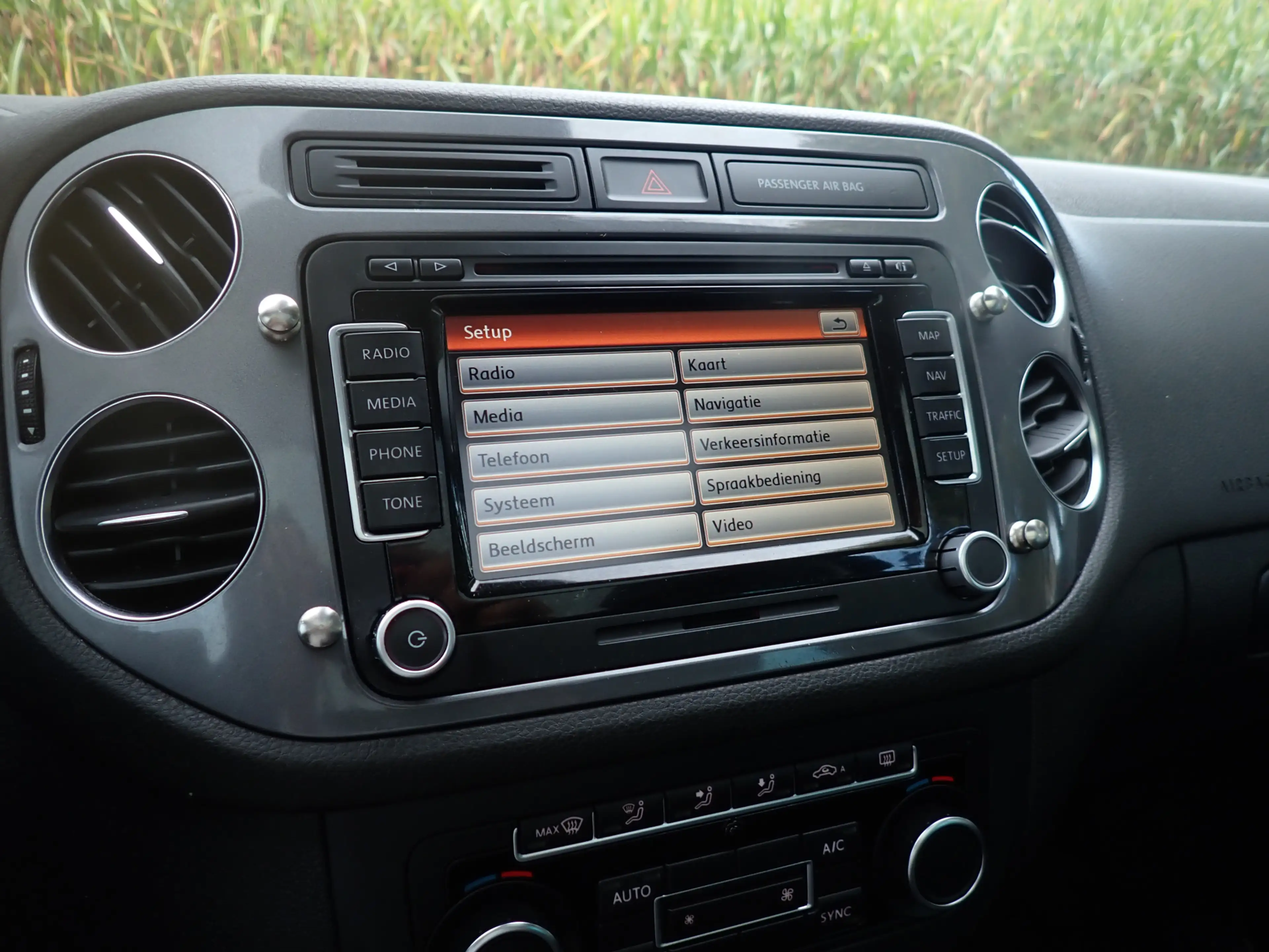 Volkswagen Tiguan 1.4 TSI Sport&Style / SCHUIFKANTEL-DAK / CRUISE / — photo 23