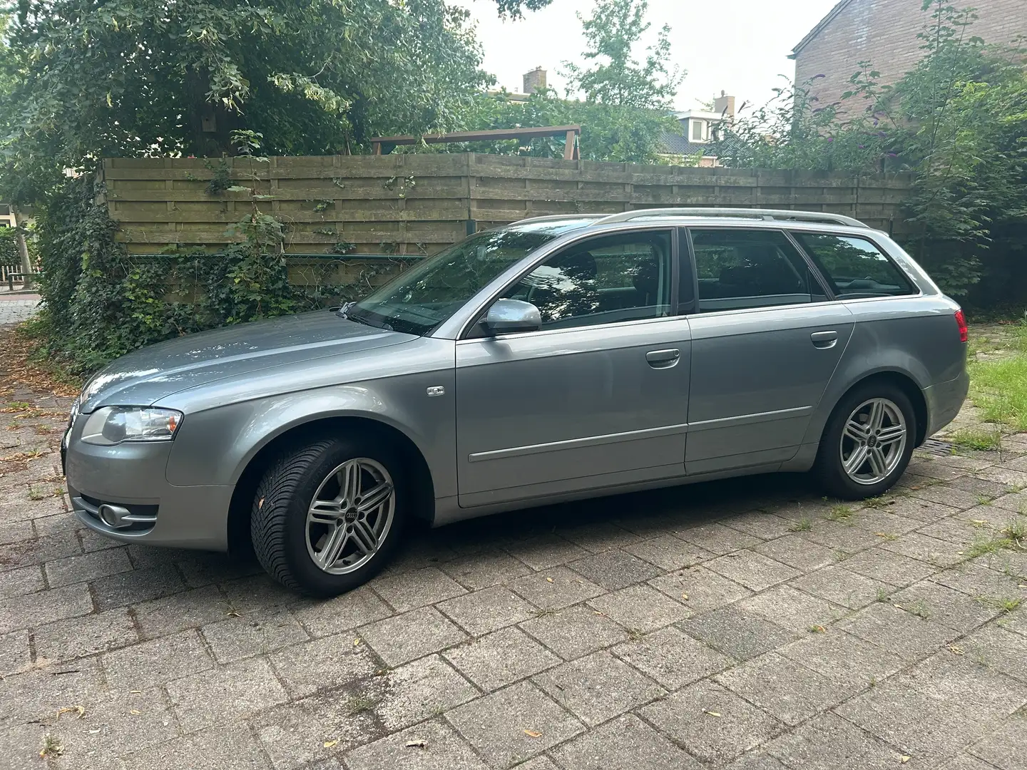 Audi A4 A4 1.8 Turbo Advance Zilver - 2