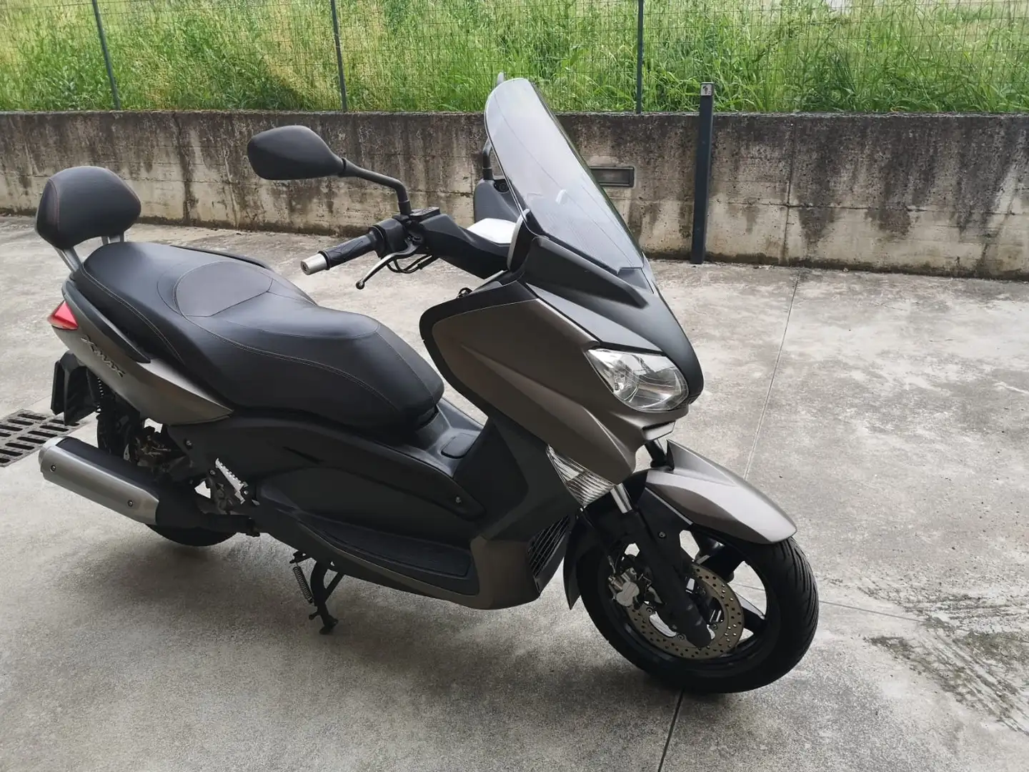 Yamaha X-Max 250 ABS Brun - 1