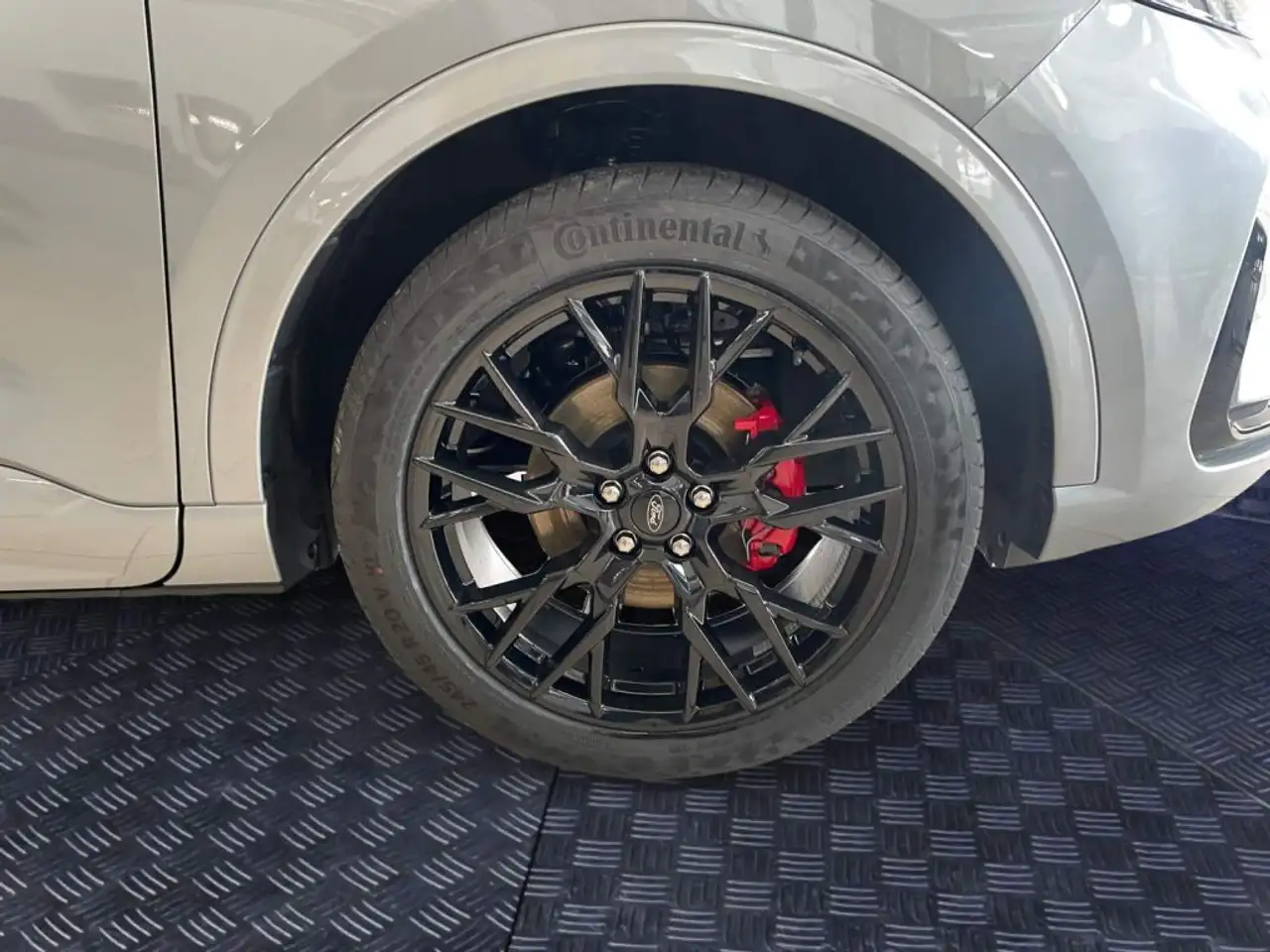 Ford Kuga 2.5 Duratec FHEV 4x4 ST-LINE X '' BlackPackage'' 16