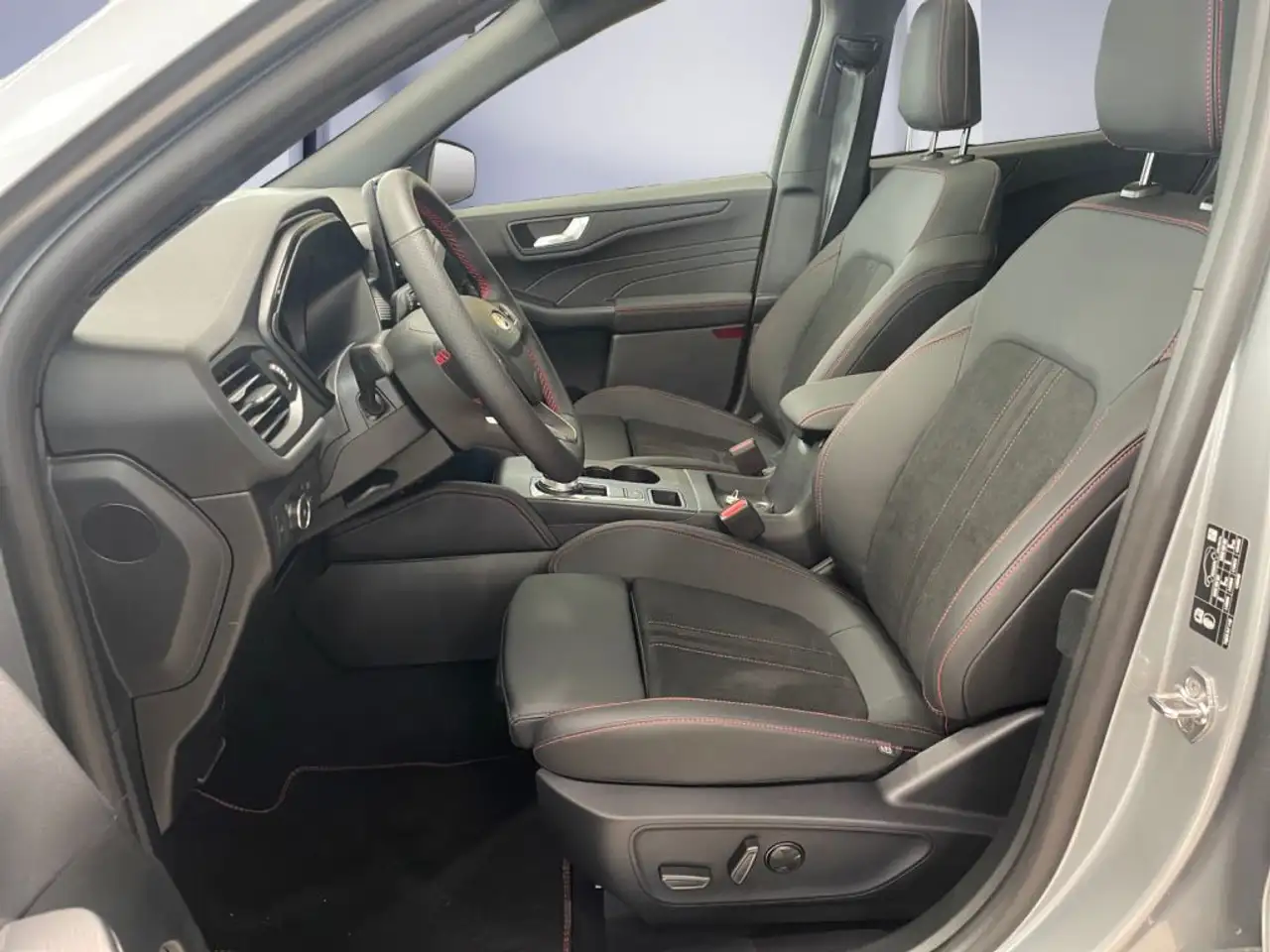 Ford Kuga 2.5 Duratec FHEV 4x4 ST-LINE X '' BlackPackage'' 8