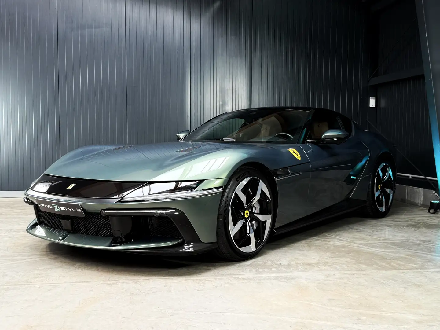Ferrari 12 Cilindri 12Cilindri + Carbon + Lift + Verde Minerale Meta Grün - 2