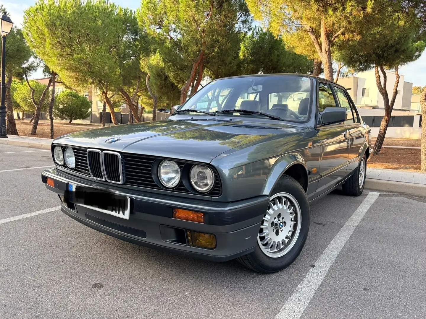 BMW 320 320i Touring - 2