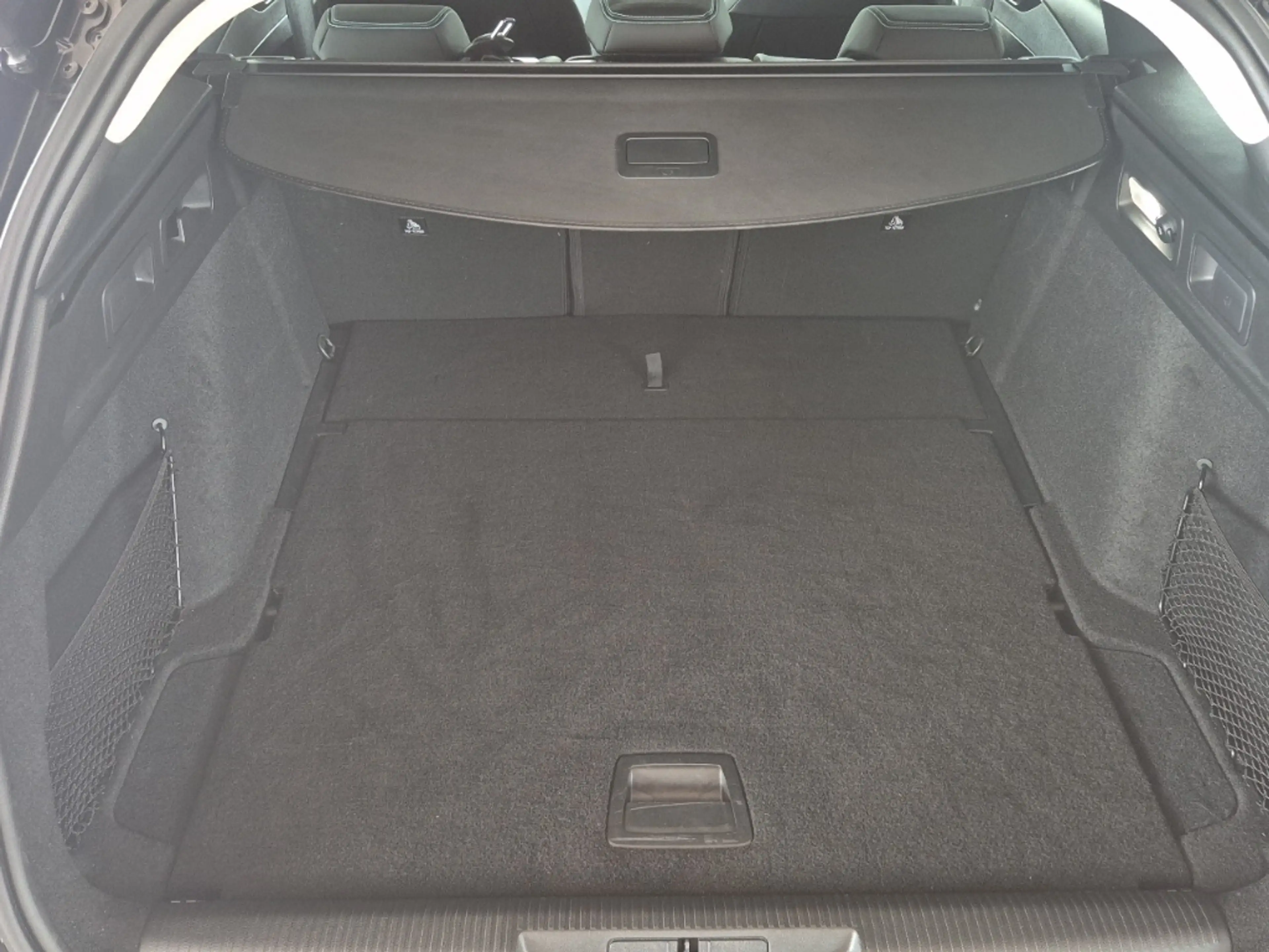 Peugeot 308 SW Allure 1.2 130  SHZ Navi Kamera PDC v+h — photo 6