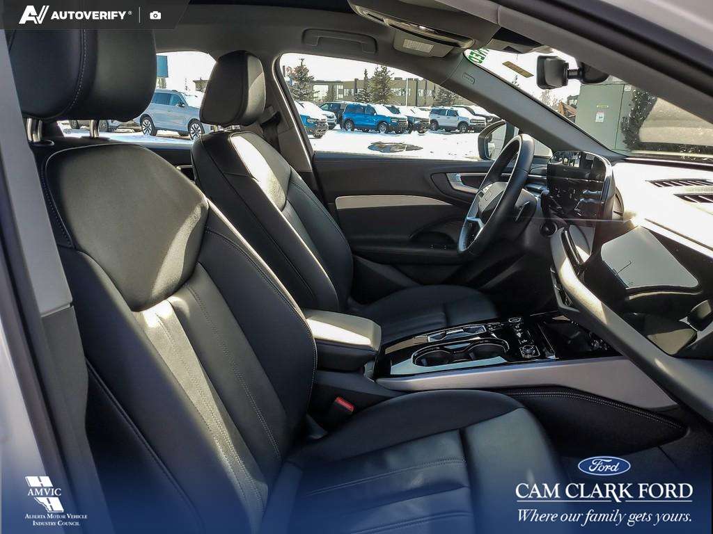 2025 Audi A5 2.0T Ultra-low-km Audi A5 with heated leather, hea thumb 21