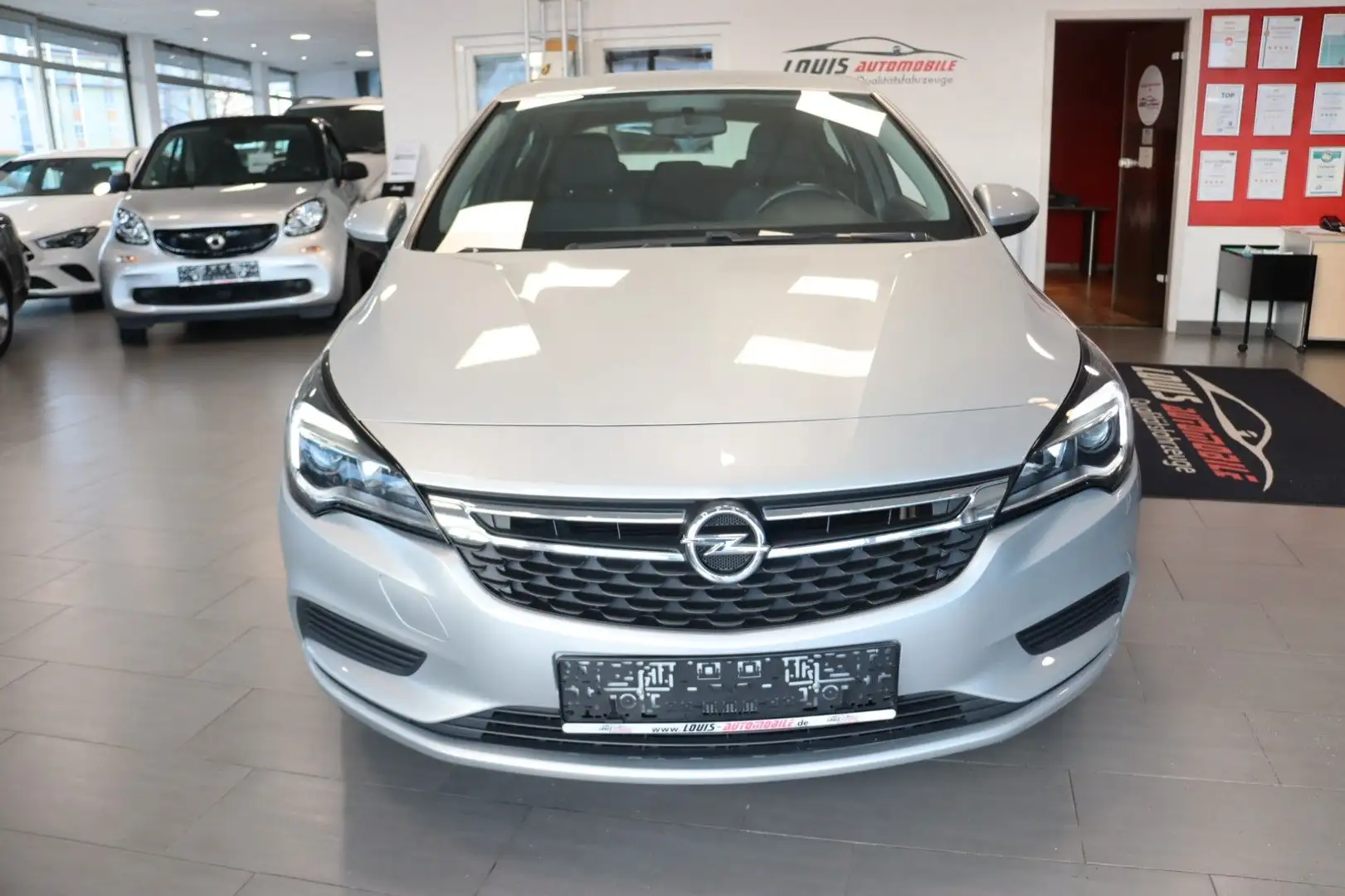 Opel Astra K Lim. 5-trg. Edition/Klima/Navi/SHZ Silber - 2