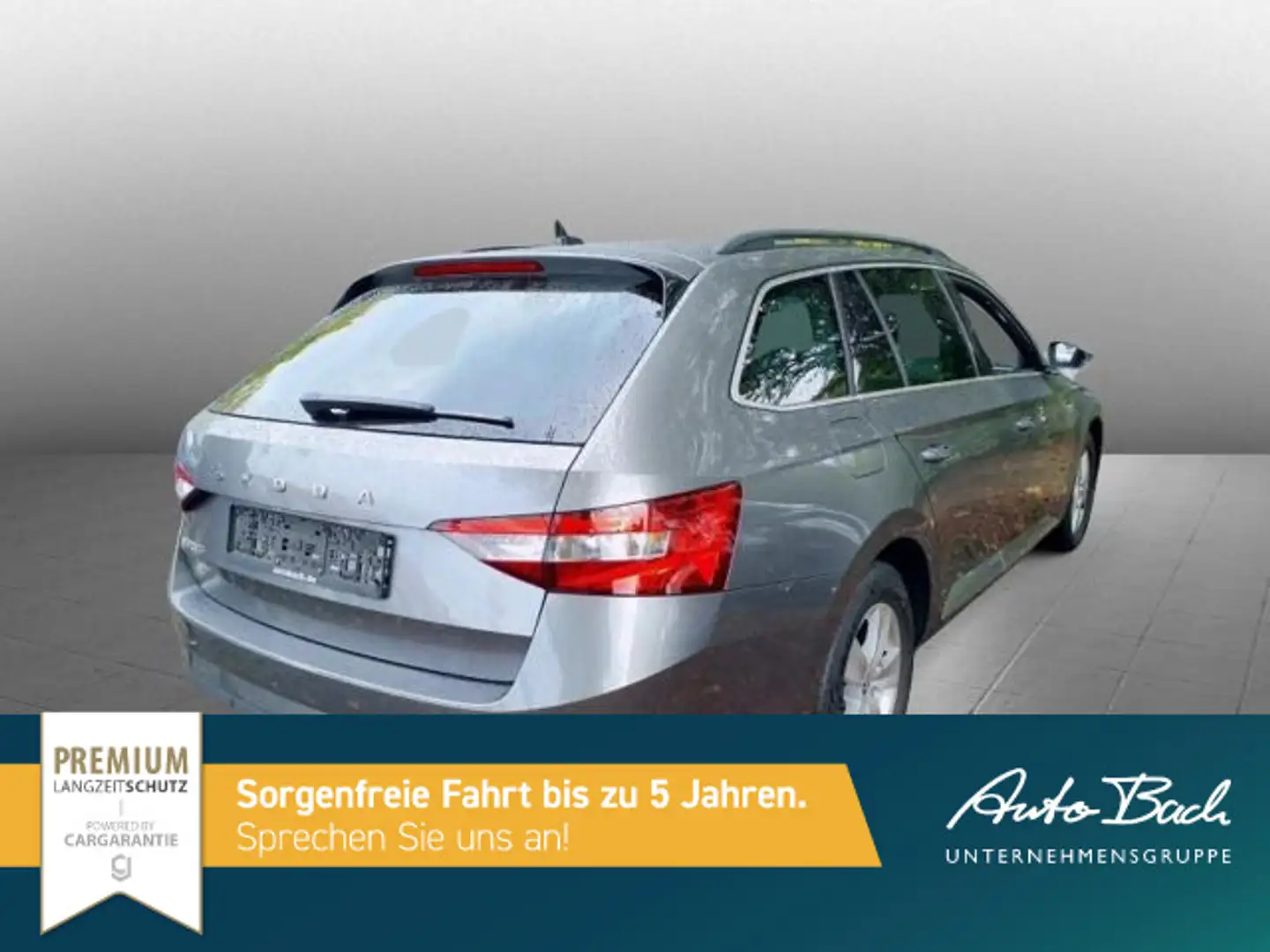 Skoda Superb Combi 2.0 TDI DSG NAVI ACC VIRTUAL Gris - 2