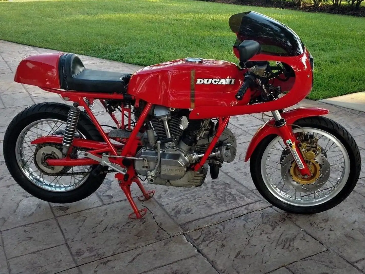 Ducati SuperSport 900 Rood - 2