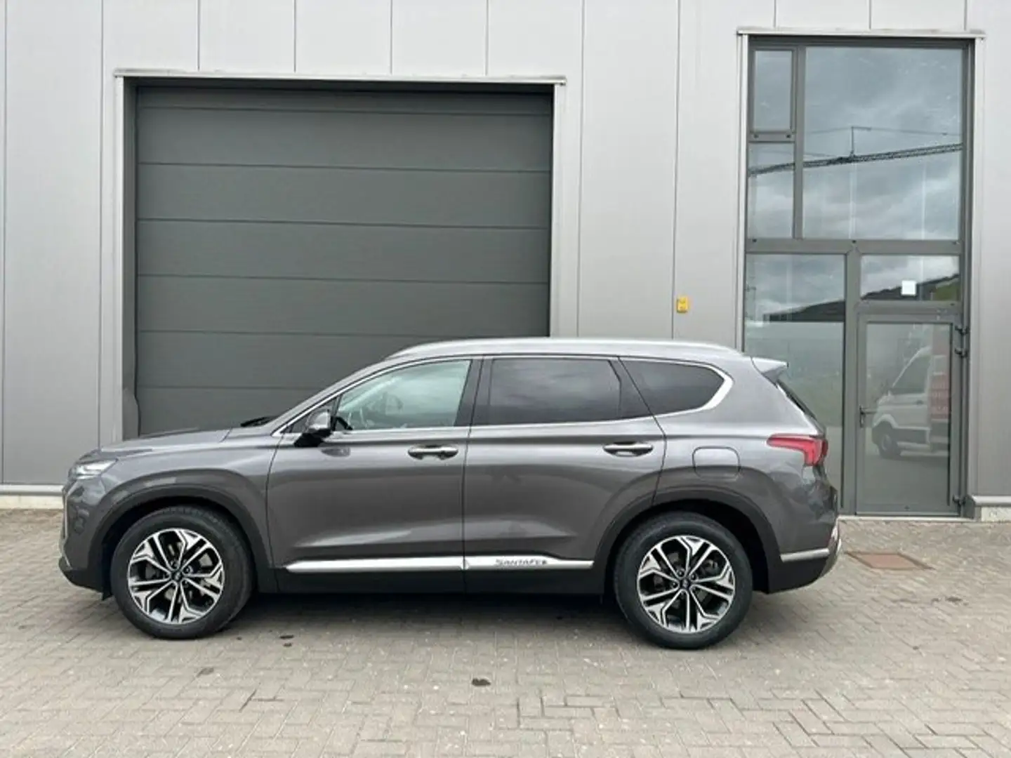 Hyundai SANTA FE 2.0 CRDi 4WD Shine Gris - 2