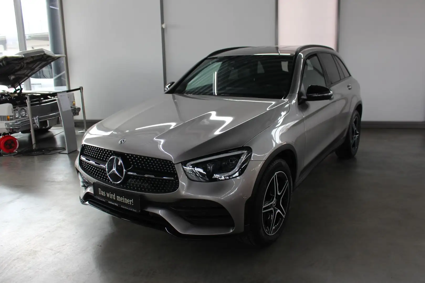 Mercedes-Benz GLC 200 4M AMG Multibeam LED AHK Kamera PTS SHZ Grau - 1