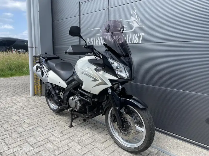Suzuki V-STROM 650 - foto 2