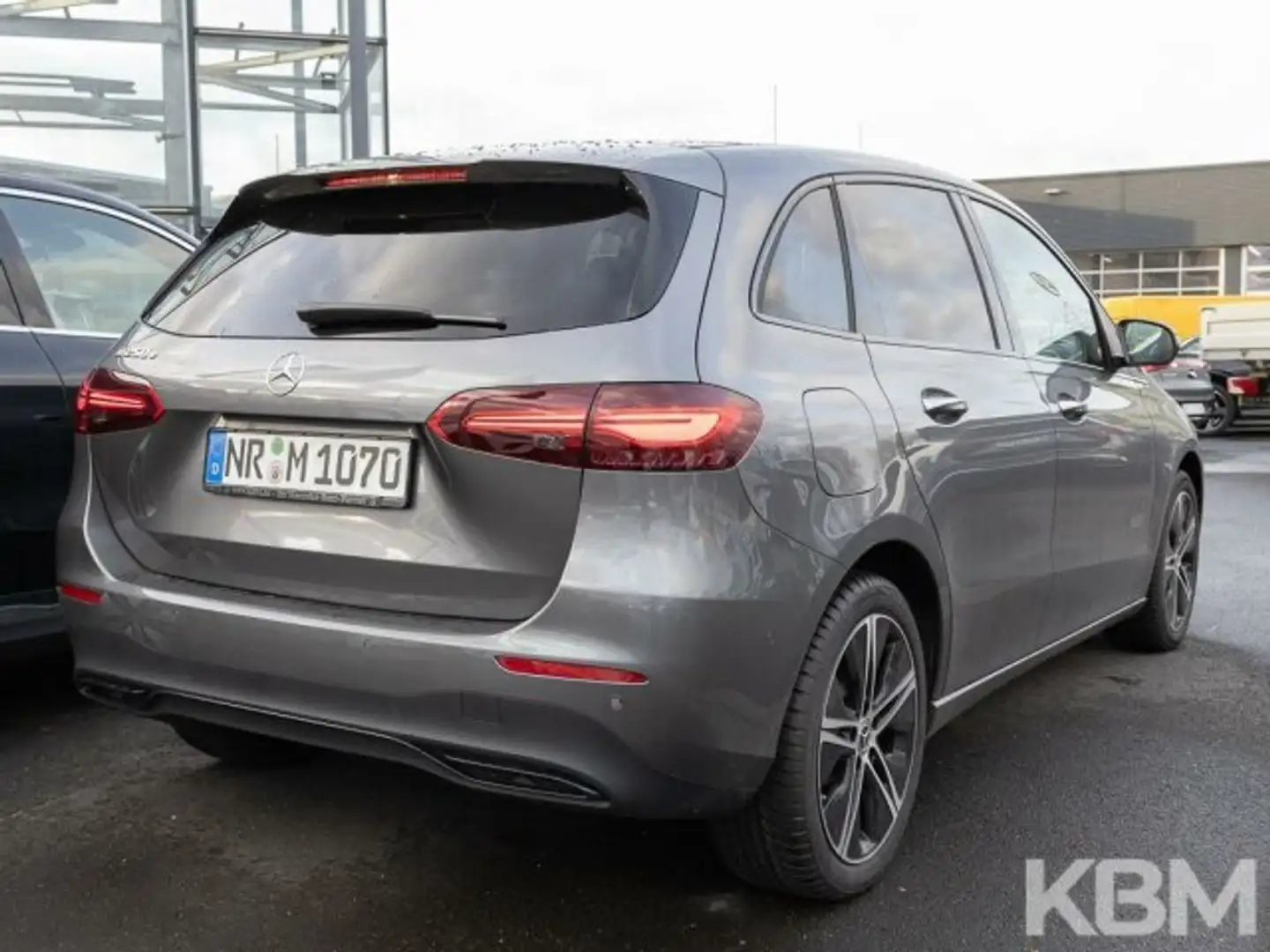 Mercedes-Benz B 250 B 250 e PROGESSIVE°KEYL°NIGHT°TWA°PANO°AHK°AC11° Grau - 2