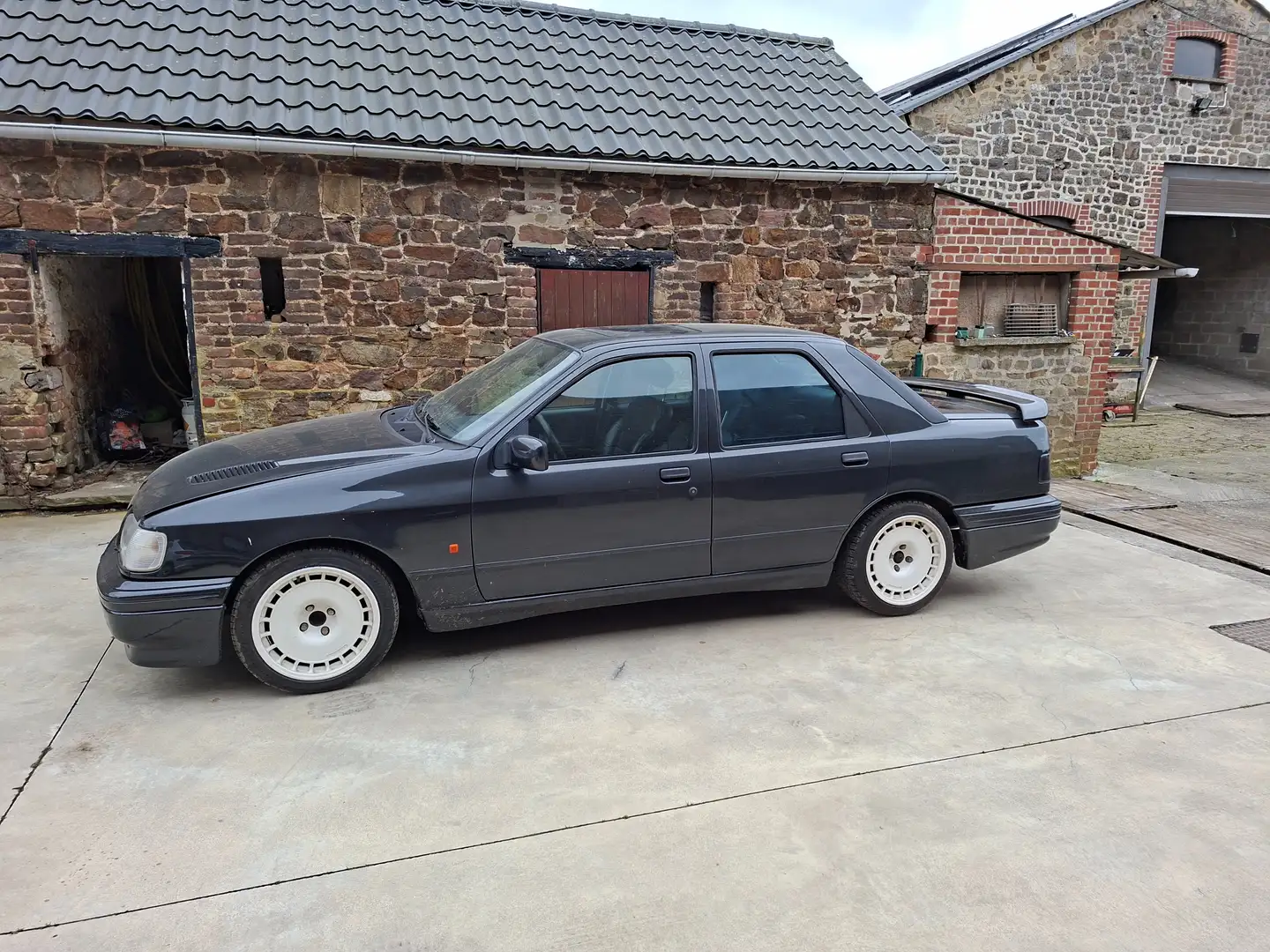 Ford Sierra cosworth Schwarz - 2