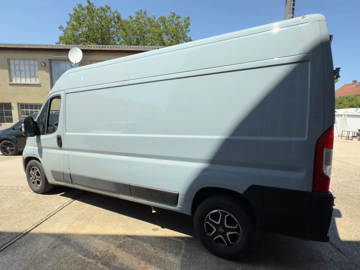 Fiat Ducato Ducato L4H2 Autm. / Alarmanlage / Garantie 08/2026 Grau - 2