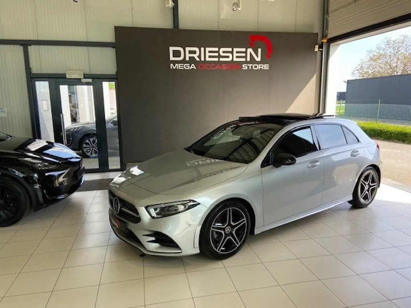 Mercedes-Benz A 200 200 7G-DCT AMG+PANO+LED+Camera+Blis Argent - 1