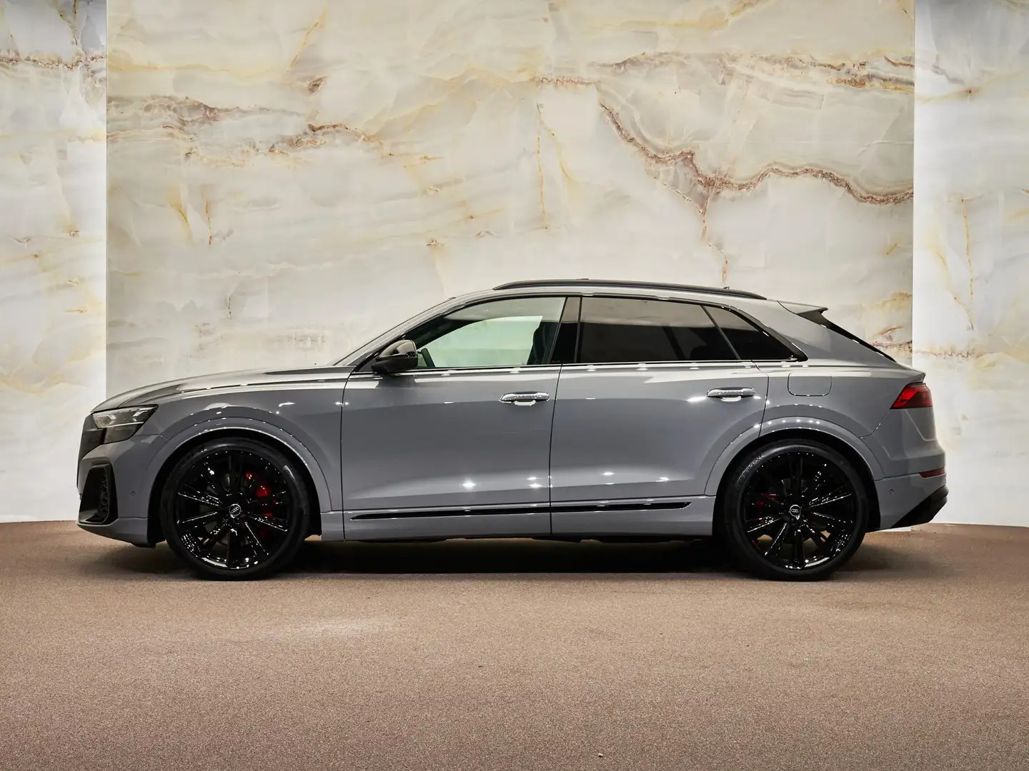 Audi Q8 60 TFSI e Quattro Pro Line S Competition, Audi Exc Grijs - 2