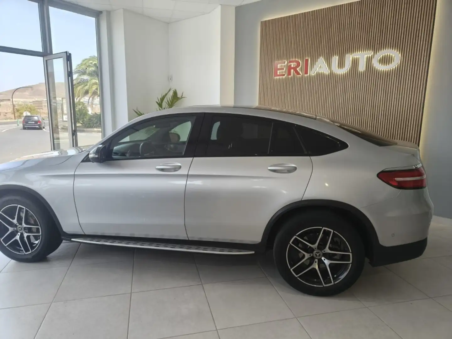 Mercedes-Benz GLC 220 Coupé 220d 4Matic 9G-Tronic Gris - 2