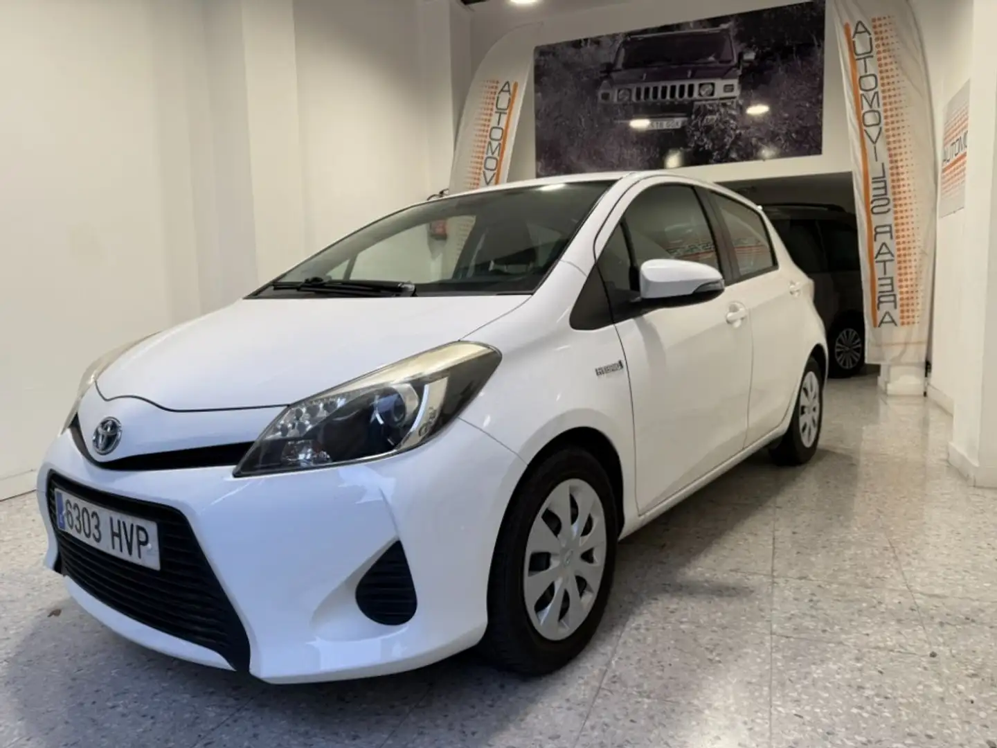 Toyota Yaris Active Hybrid Blanco - 1