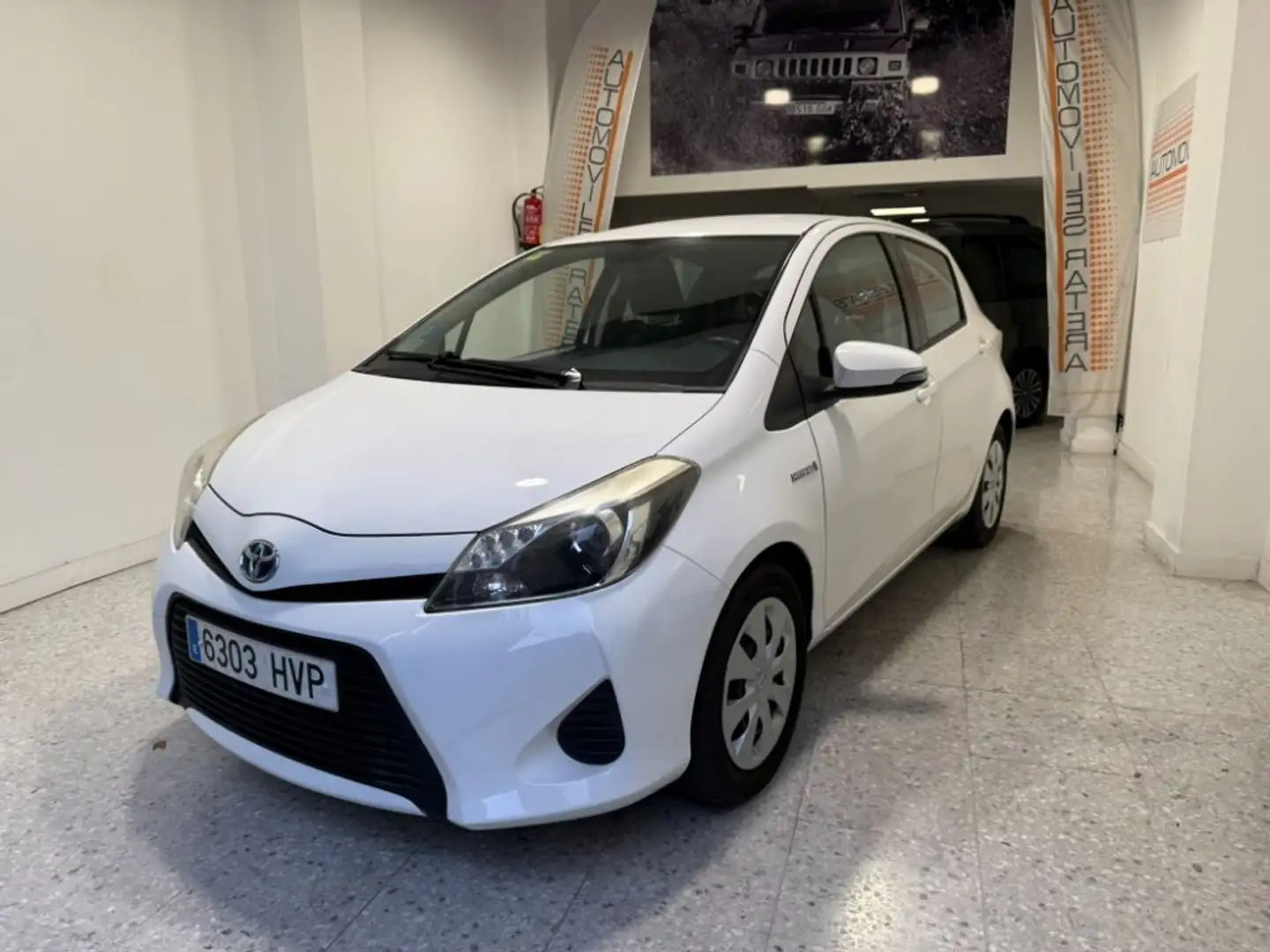 Toyota Yaris Active Hybrid Blanco - 2