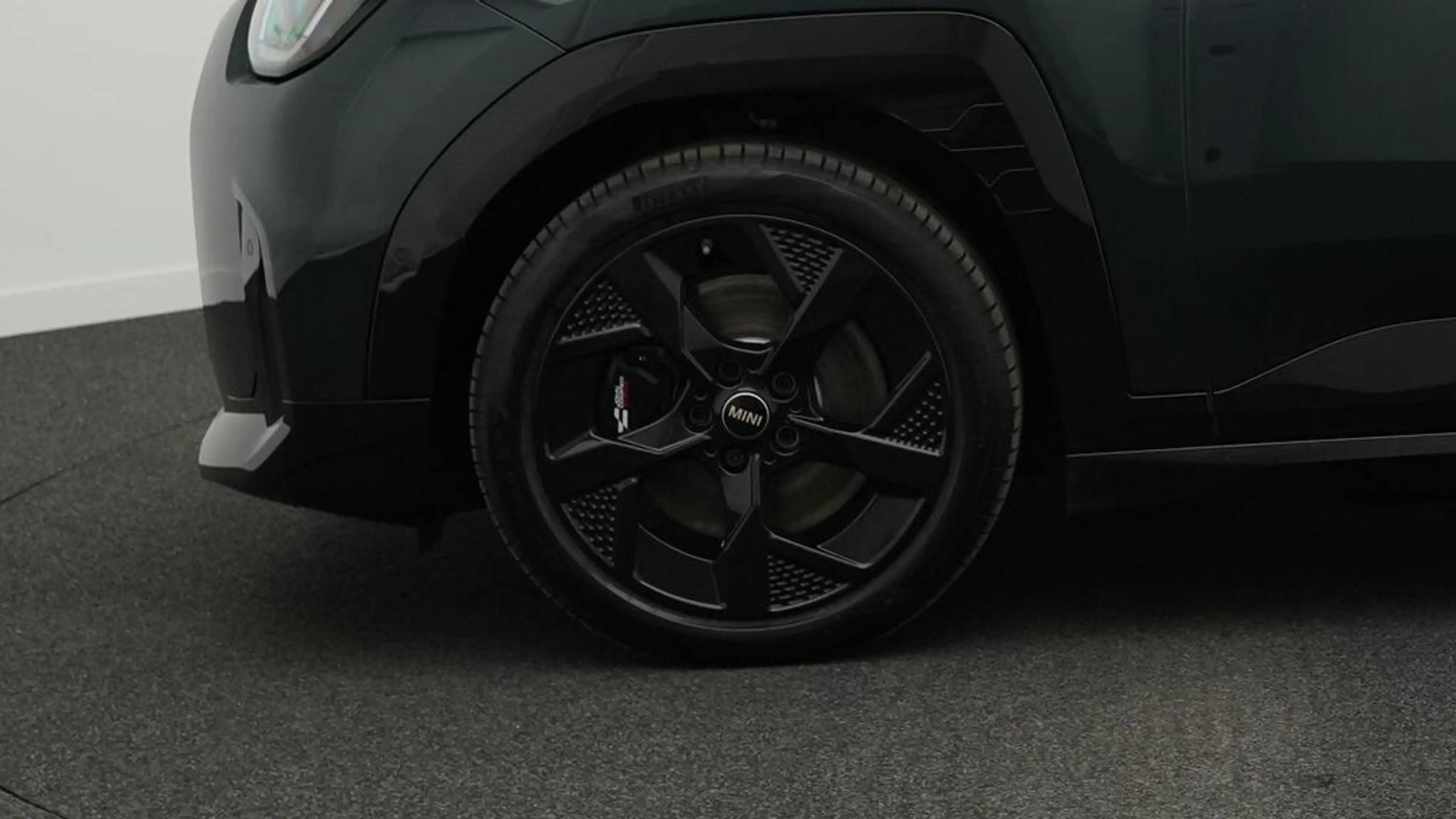 MINI Aceman John Cooper Works Trim — photo 10