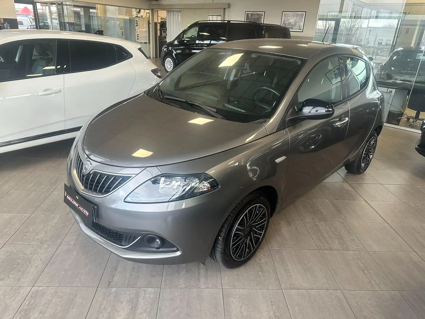 Lancia Ypsilon 1.0 firefly hybrid Gold s&s 70cv 5p.ti - 1