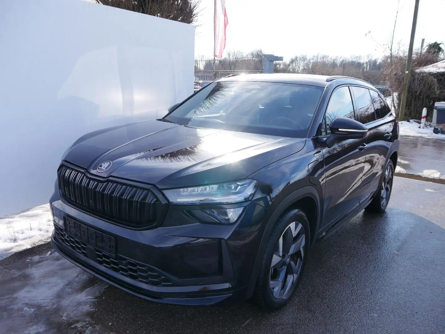 Skoda Kodiaq 1.5 TSI iV PHEV Sportline DSG*NAVI*STANDHEIZUNG*AL Schwarz - 1