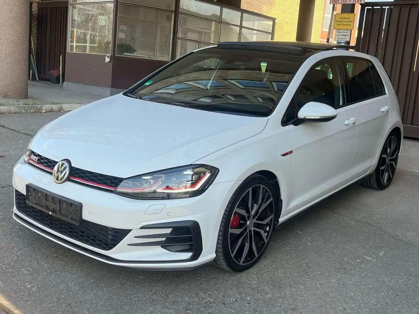 Volkswagen Golf GTI 5p 2.0 tsi Performance 245cv dsg 2019 tetto/Pdx/ Blanc - 1