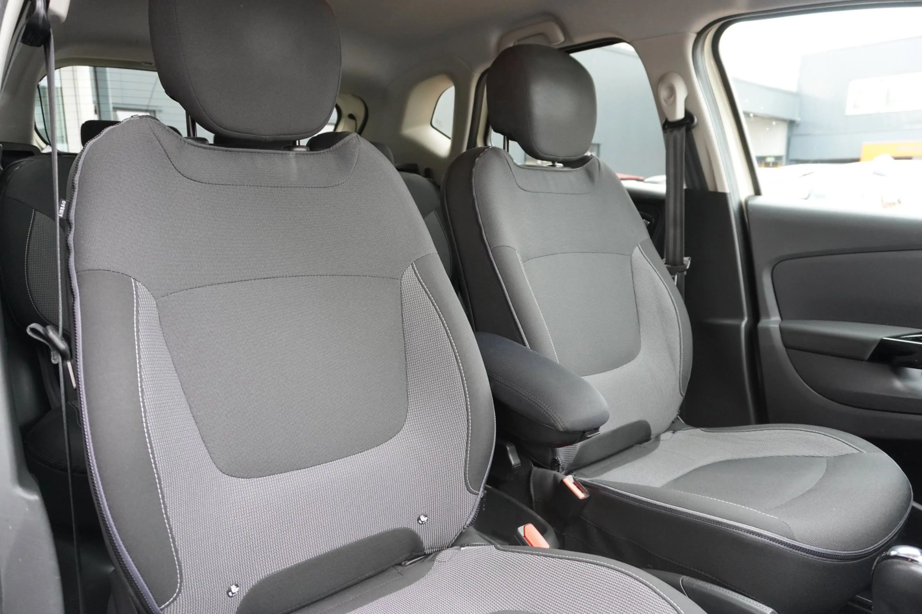 Renault Captur 1.2 TCe Dynamique| Automaat | Navigatie | Airco | — photo 17