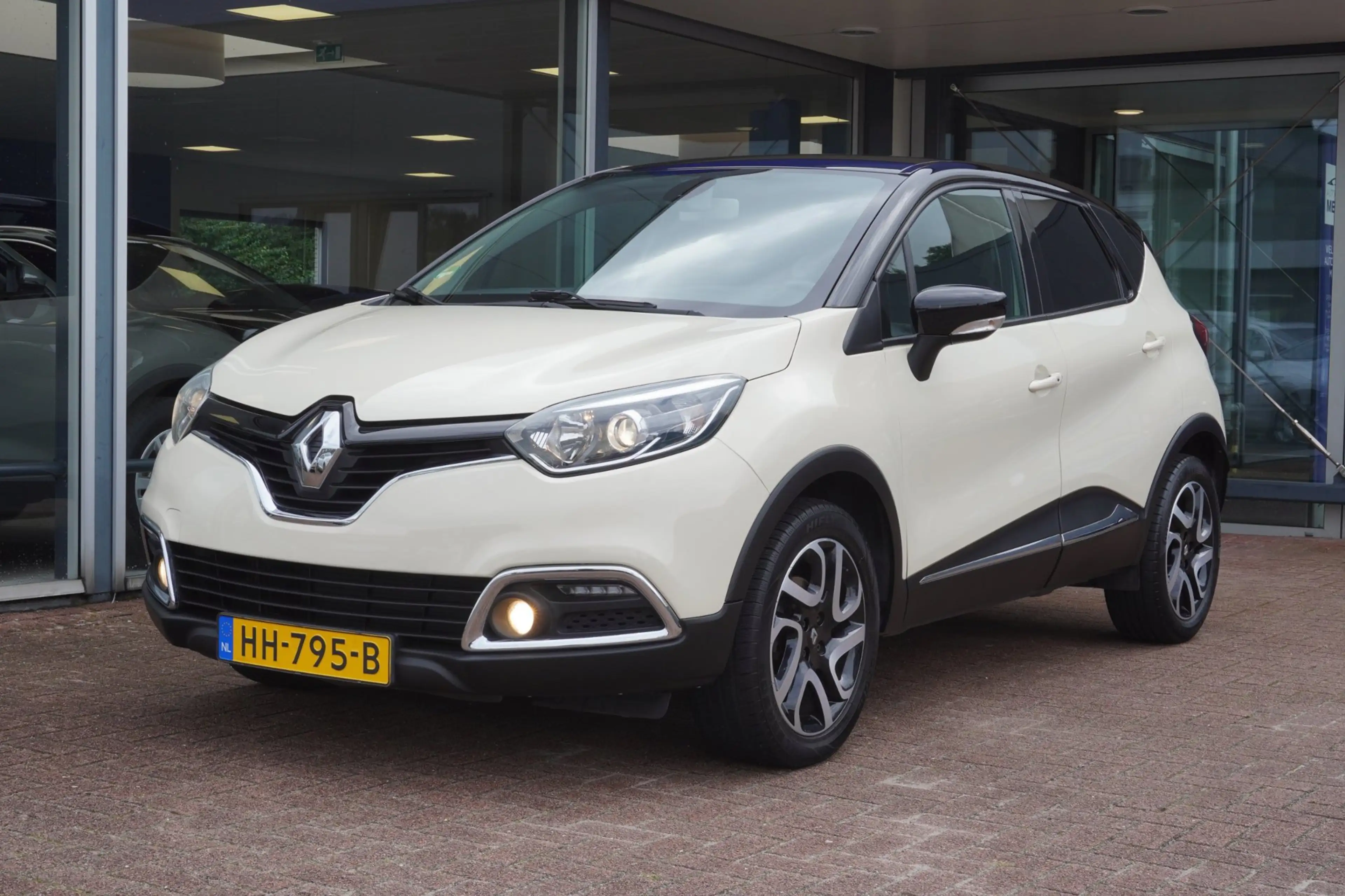 Renault Captur 1.2 TCe Dynamique| Automaat | Navigatie | Airco | — photo 5