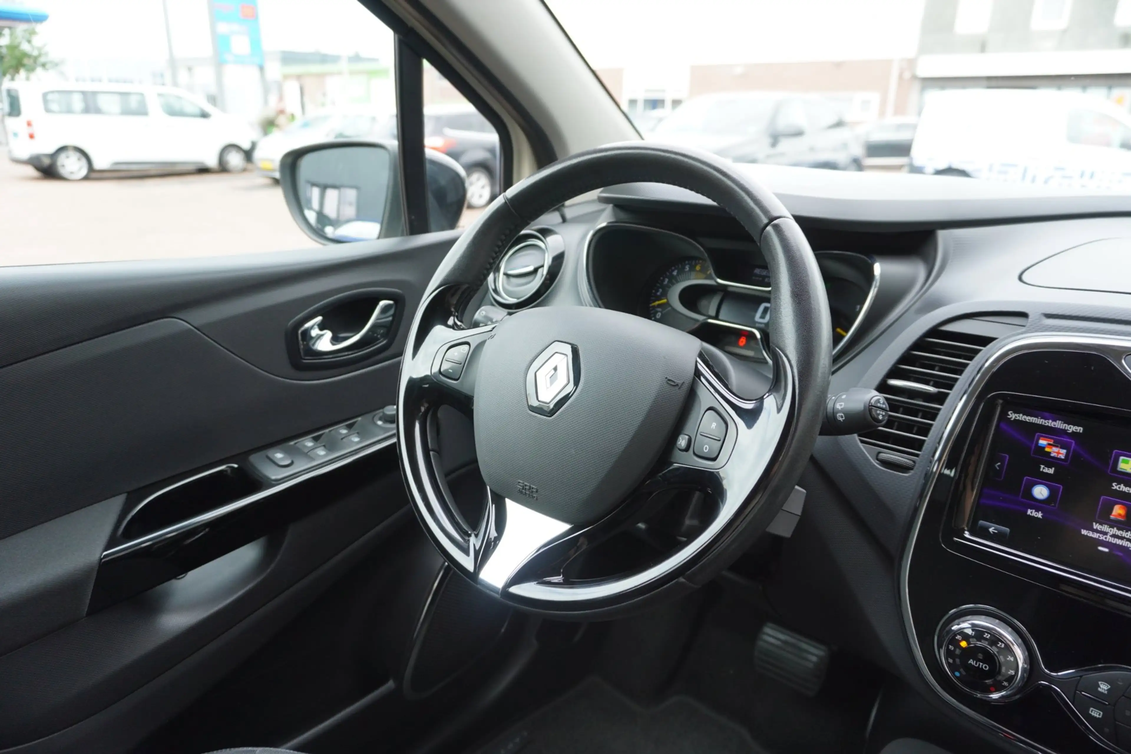 Renault Captur 1.2 TCe Dynamique| Automaat | Navigatie | Airco | — photo 19