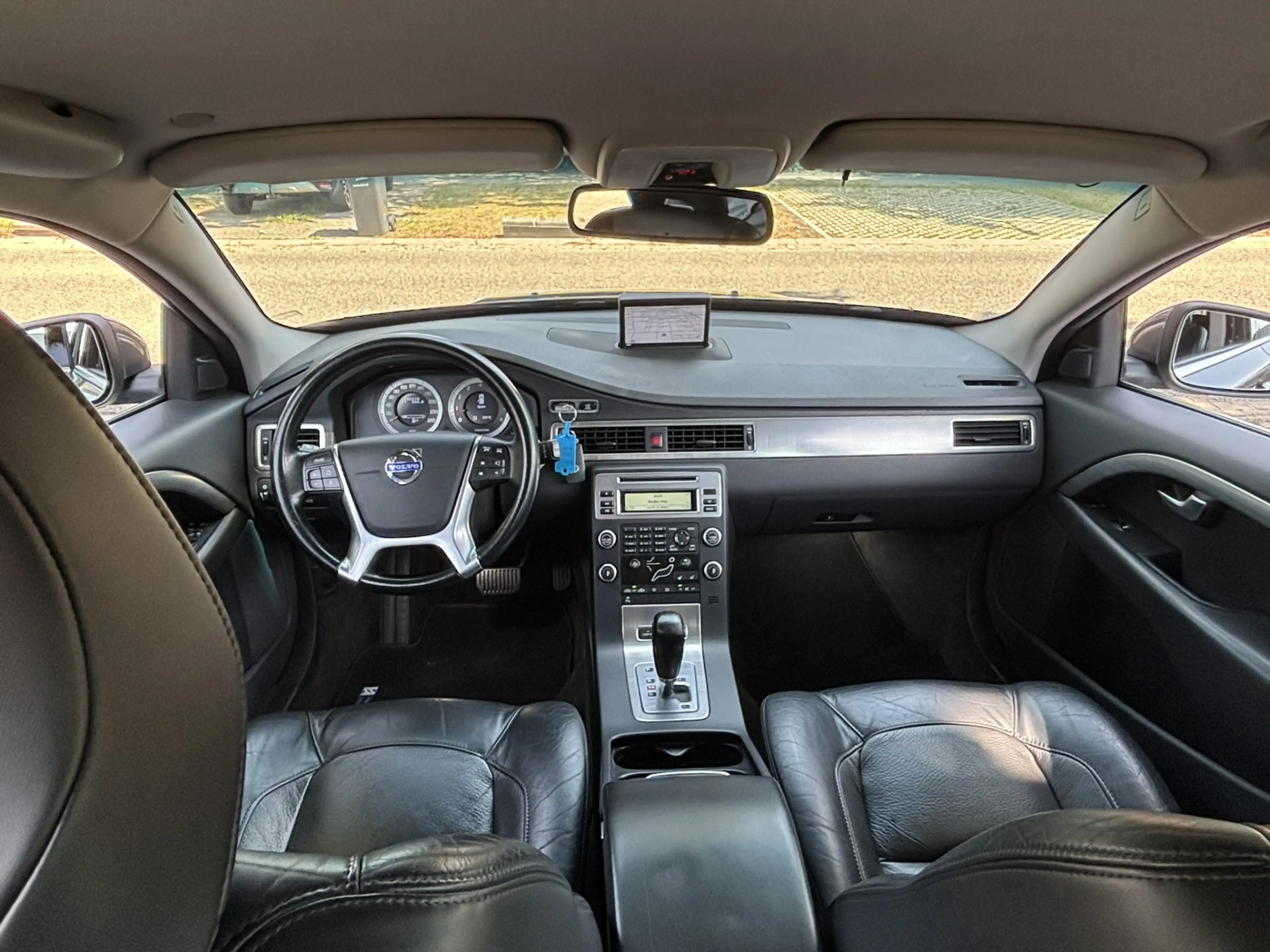 Volvo V70 3.0 T6 AWD Model '10 Four-C Family BTW voordeel €1 — photo 17